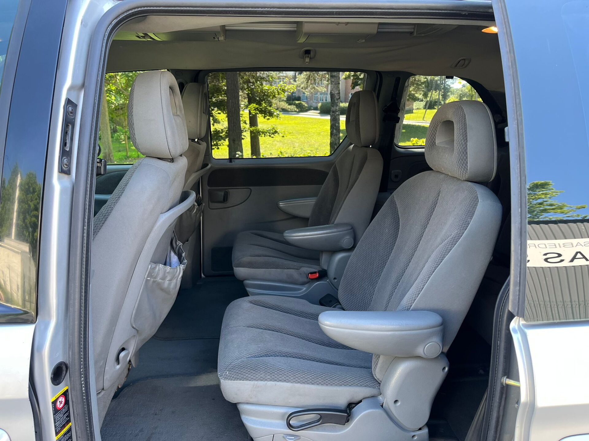CHRYSLER VOYAGER 7-VIETAS