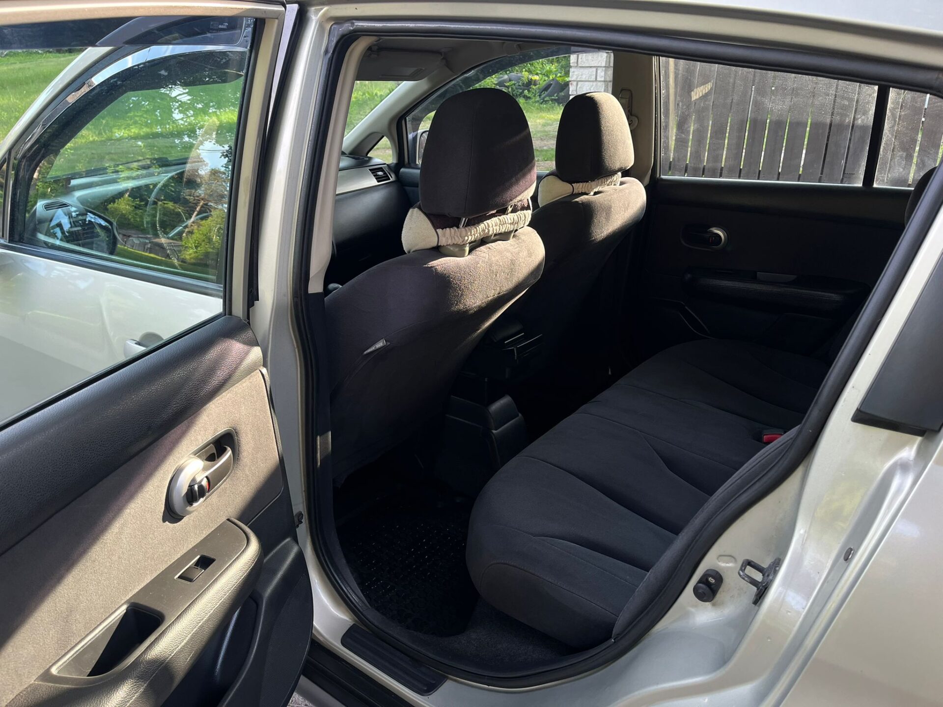 NISSAN TIIDA