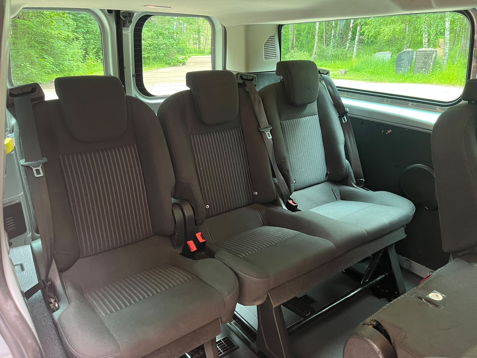 FORD TRANSIT CUSTOM 8-VIETAS