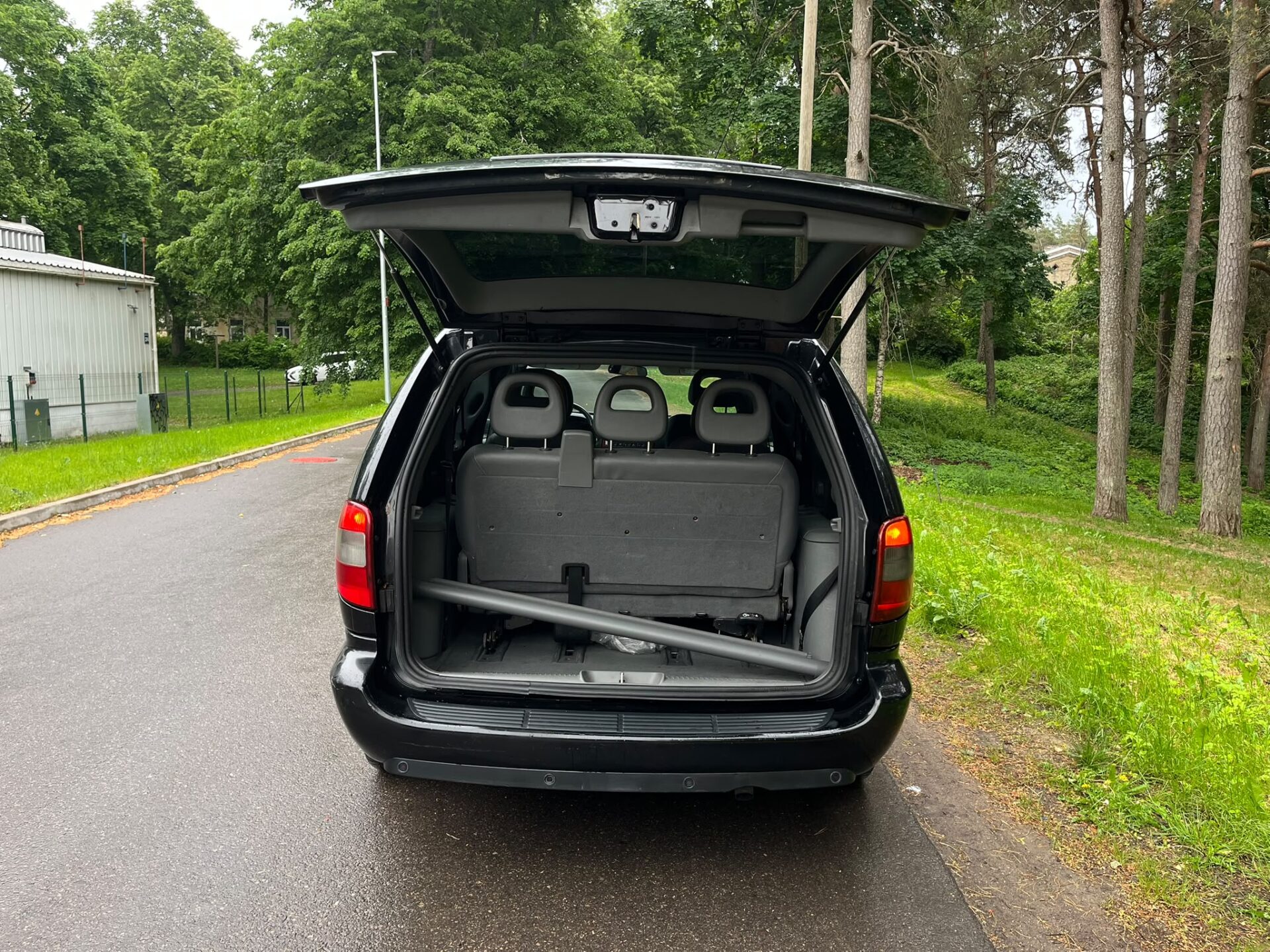 CHRYSLER VOYAGER 7-VIETAS LIMITED EDITION
