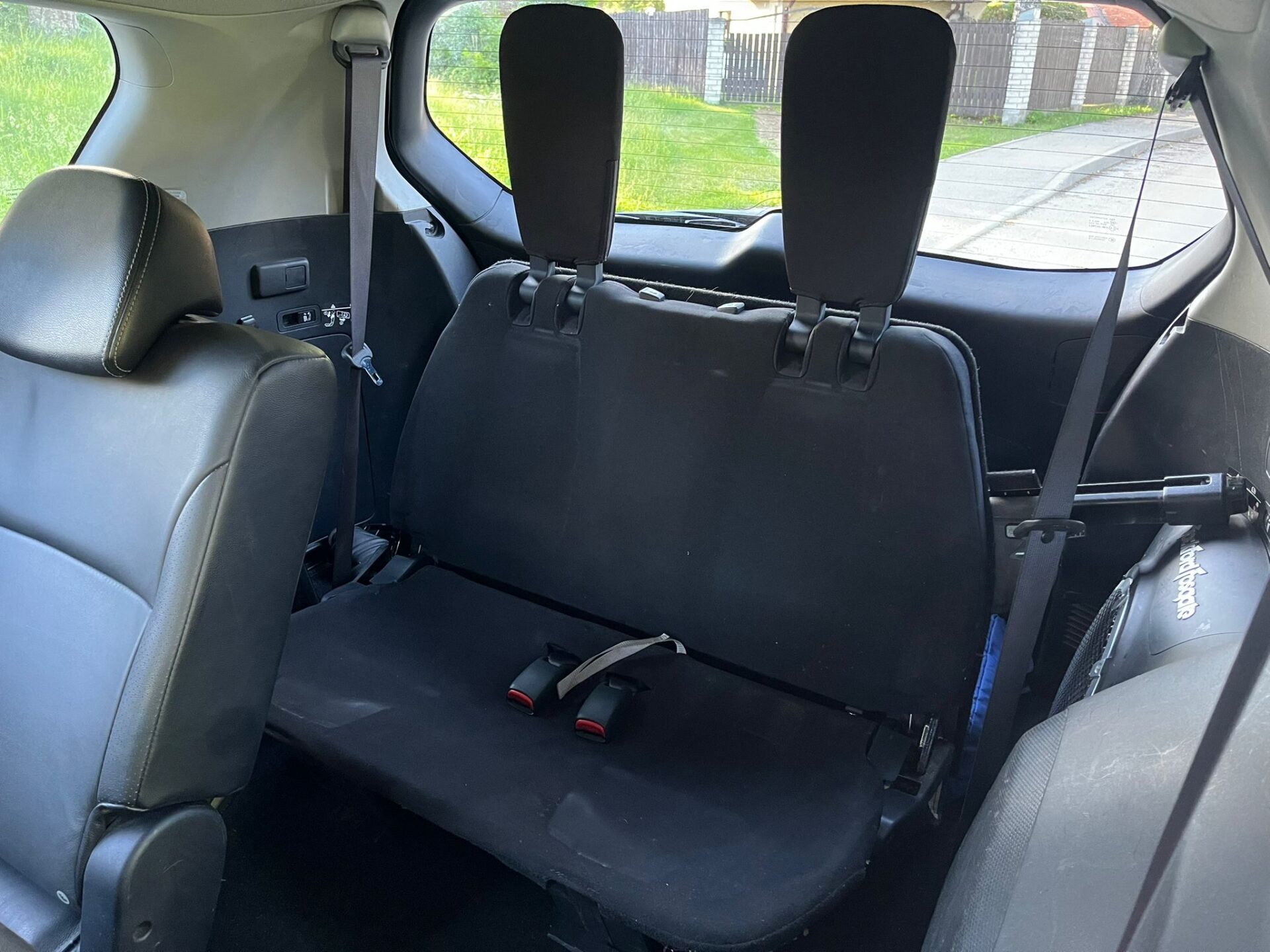 MITSUBISHI OUTLANDER 7-VIETAS