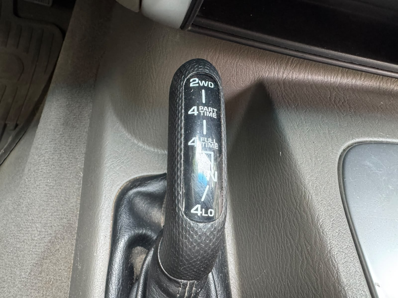 JEEP CHEROKEE LIMITED EDITION 4×4