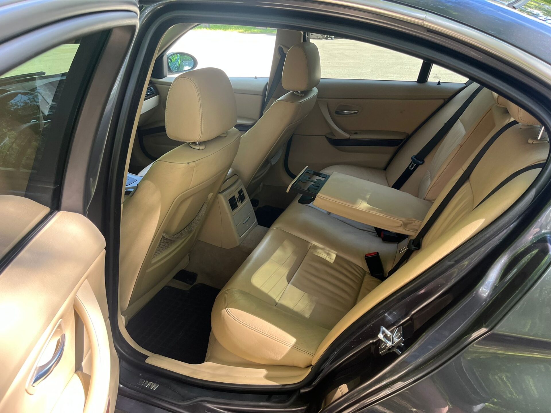 BMW 330 E90