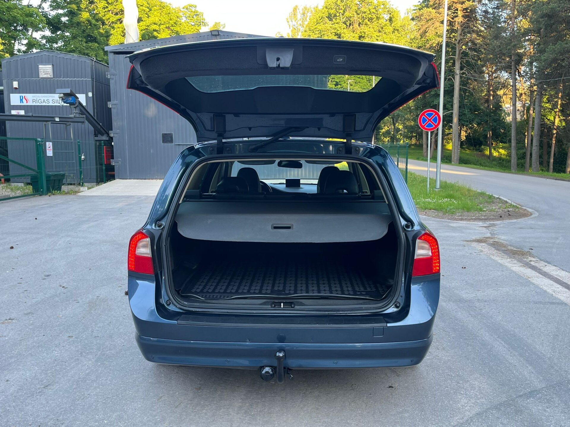 VOLVO V70 SUMMUM