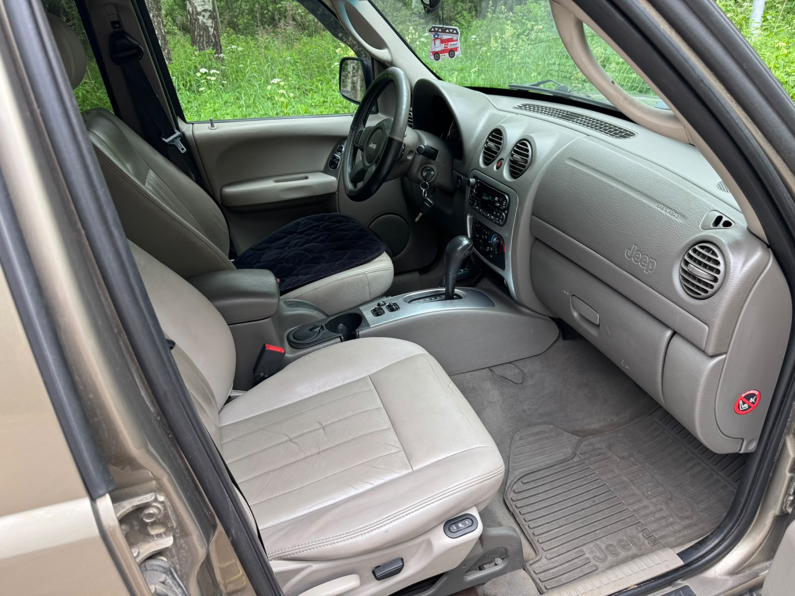 JEEP CHEROKEE LIMITED EDITION 4×4