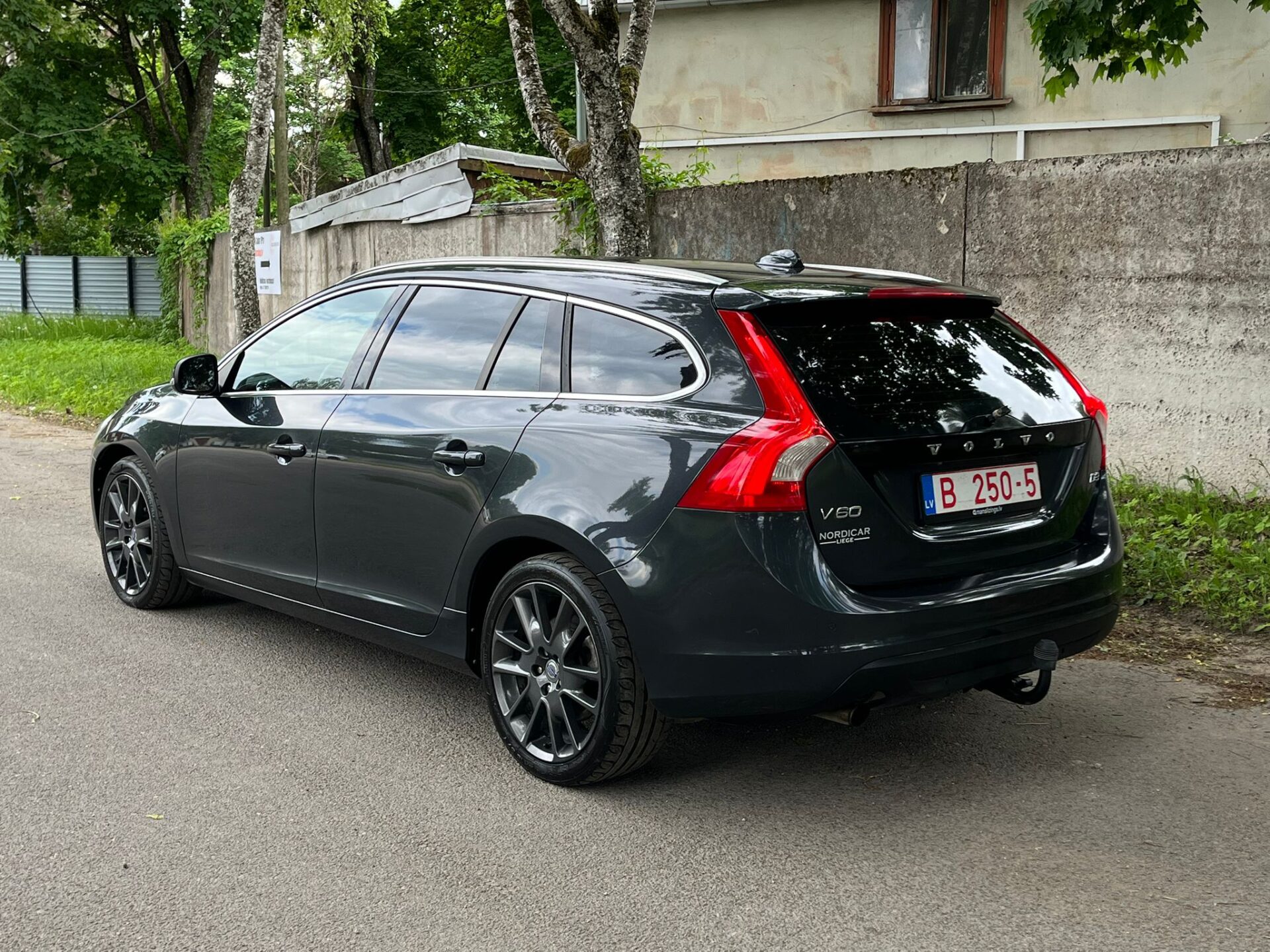 VOLVO V60 SUMMUM