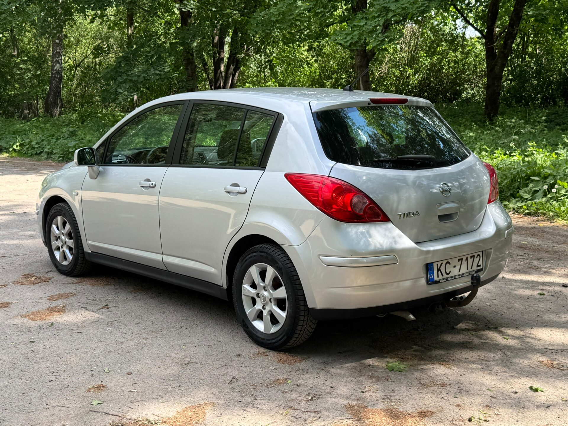 NISSAN TIIDA