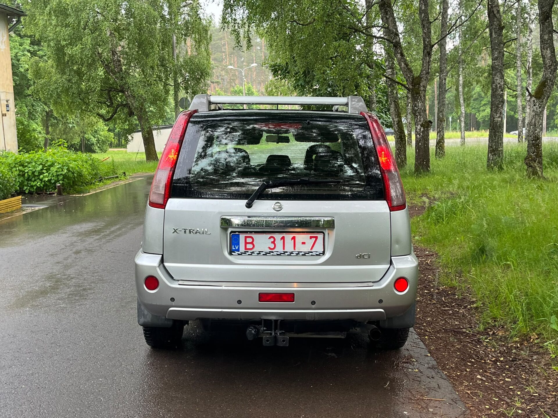 NISSAN X-TRAIL