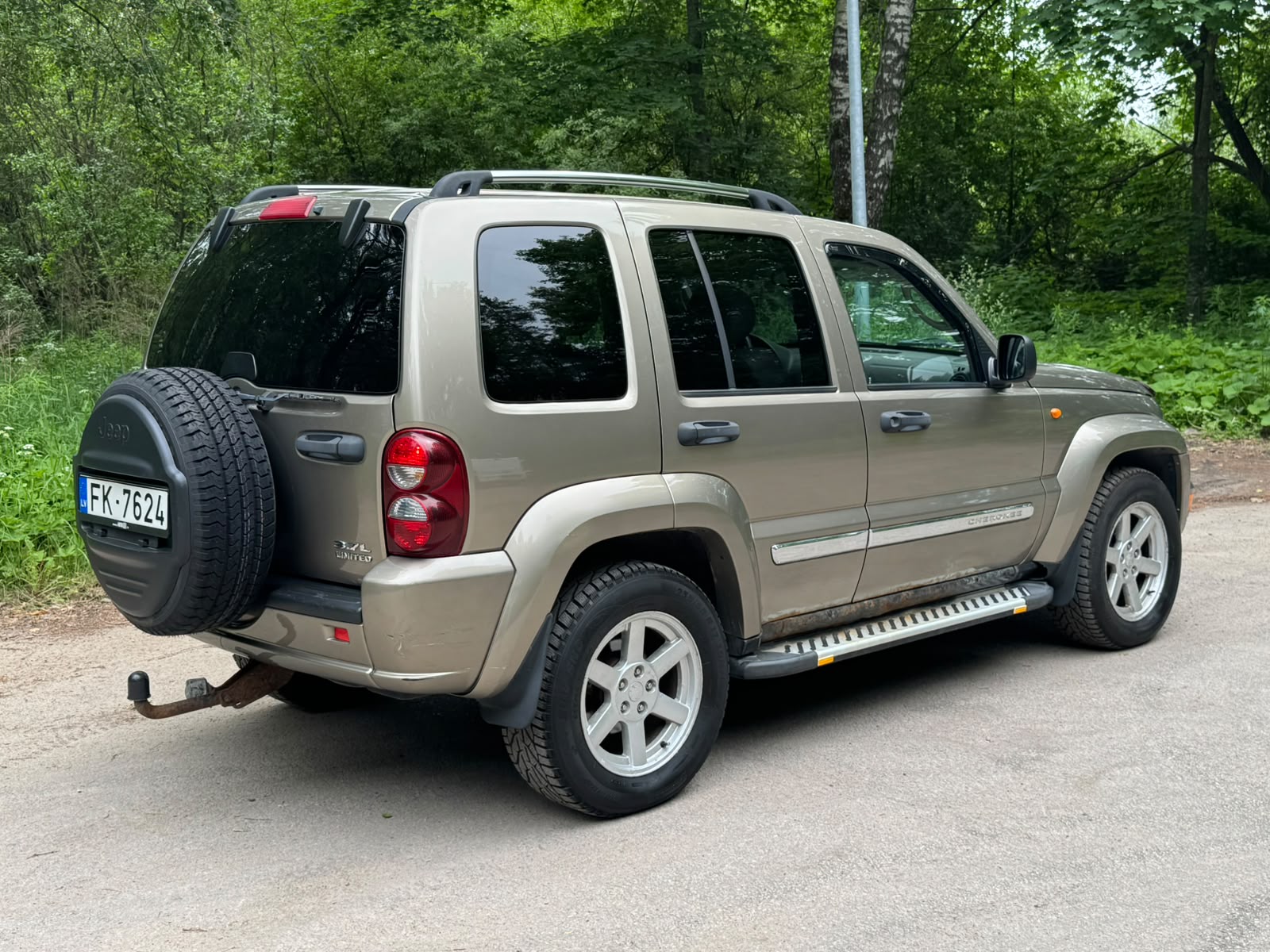 JEEP CHEROKEE LIMITED EDITION 4×4