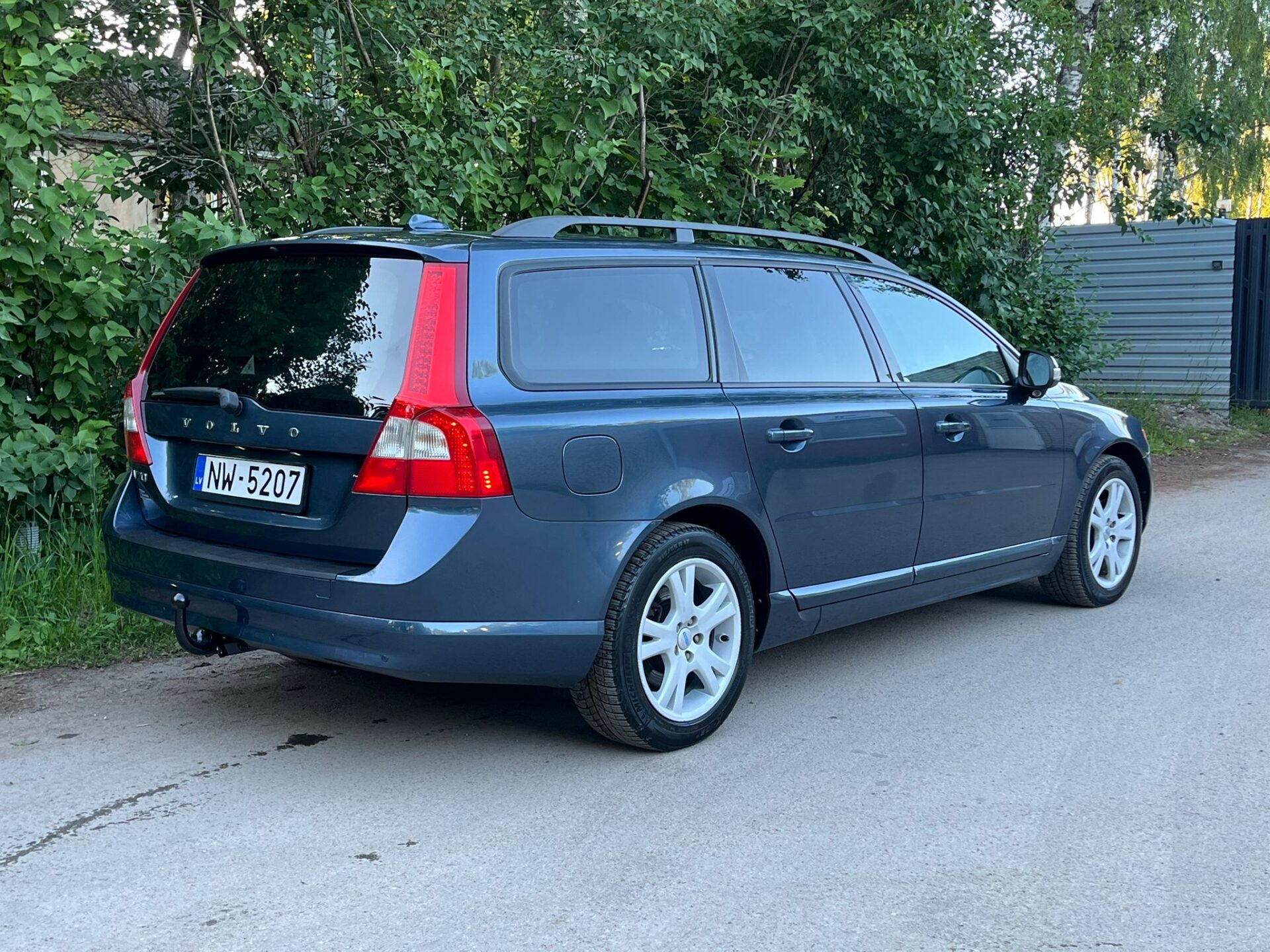 VOLVO V70 SUMMUM