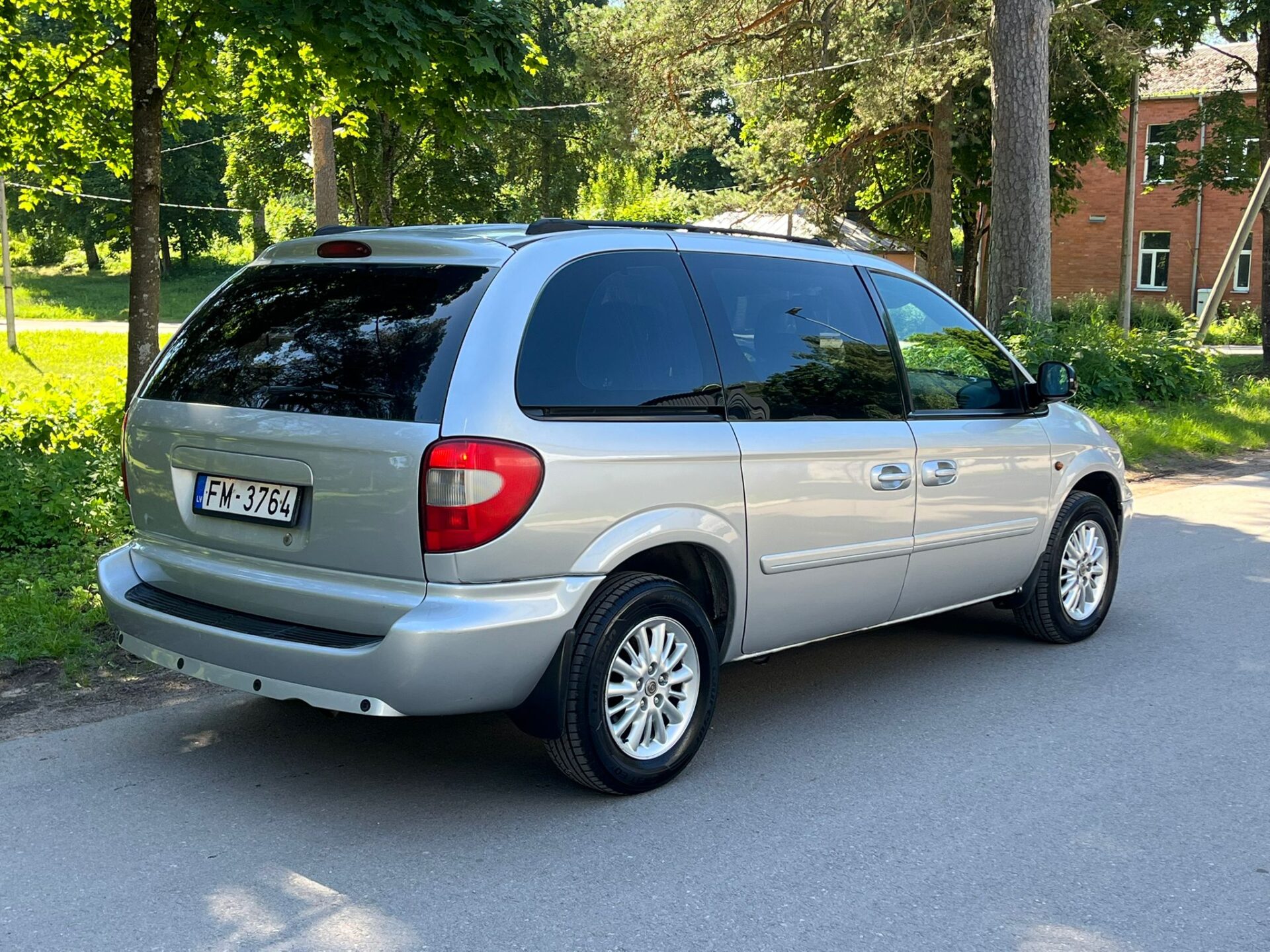 CHRYSLER VOYAGER 7-VIETAS