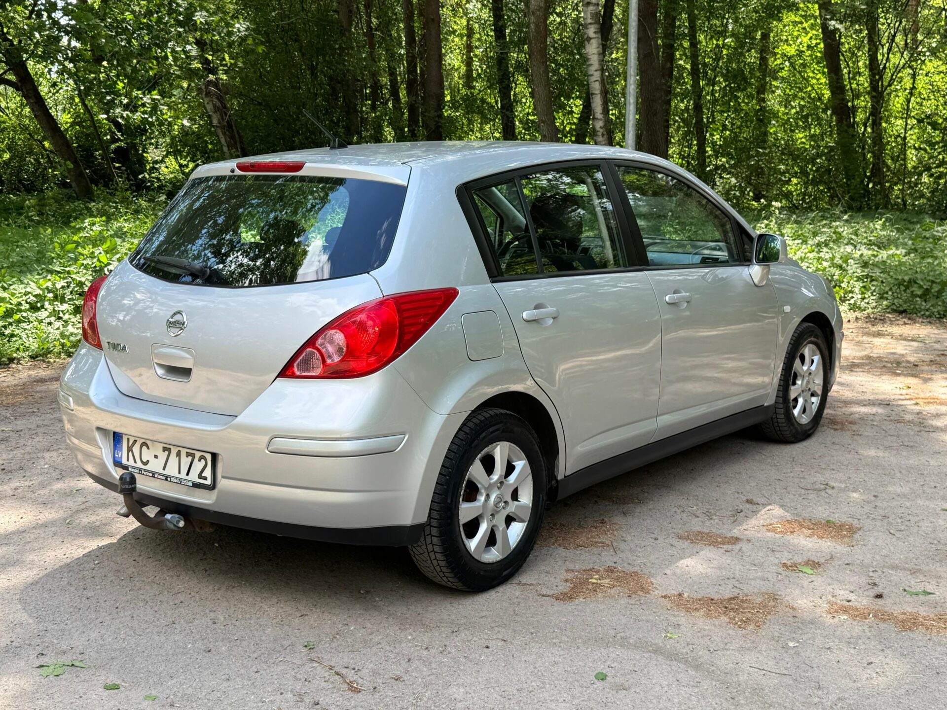 NISSAN TIIDA
