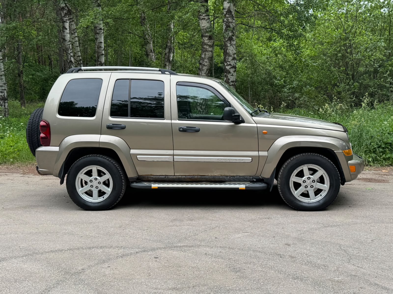 JEEP CHEROKEE LIMITED EDITION 4×4