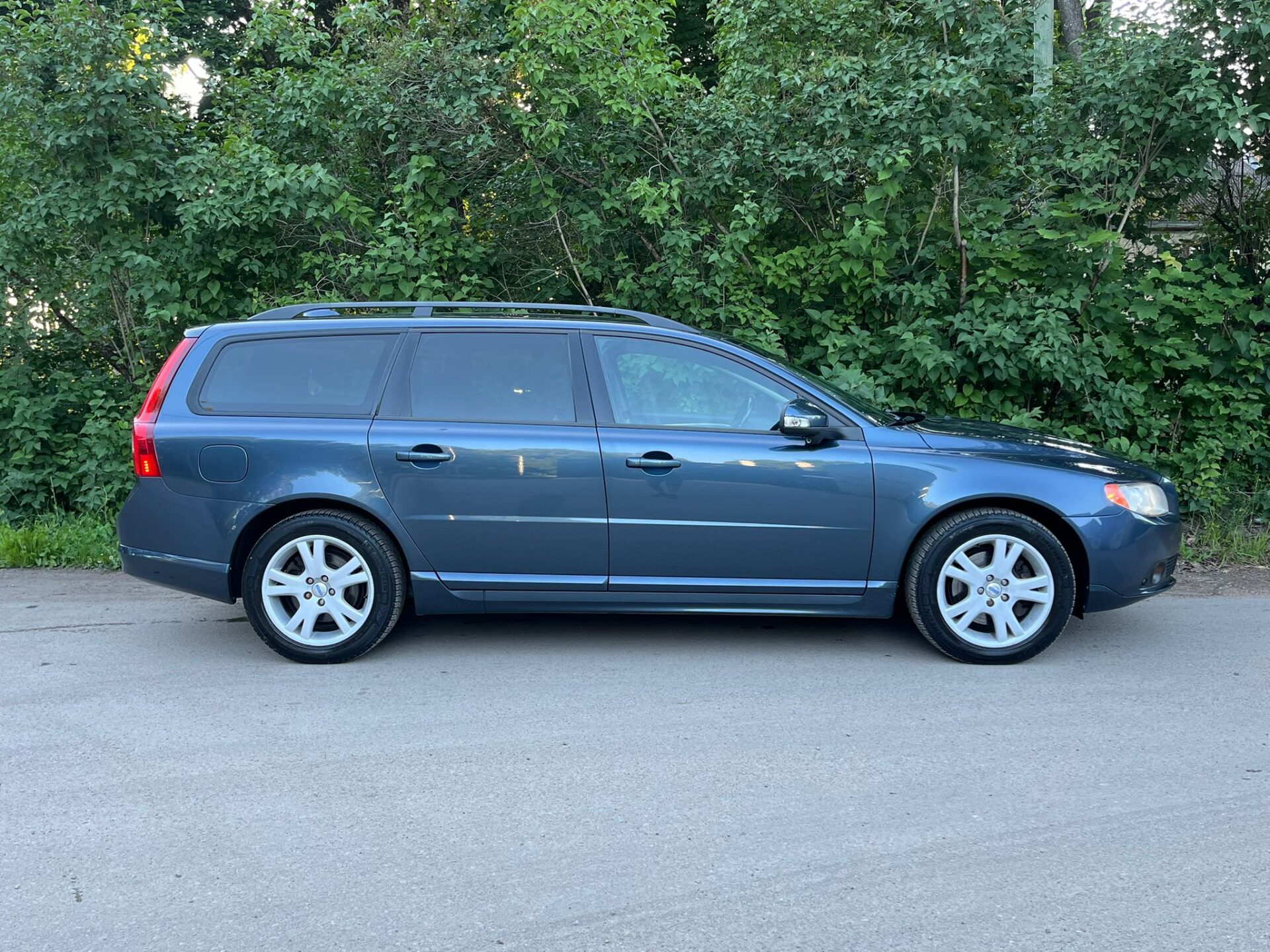 VOLVO V70 SUMMUM