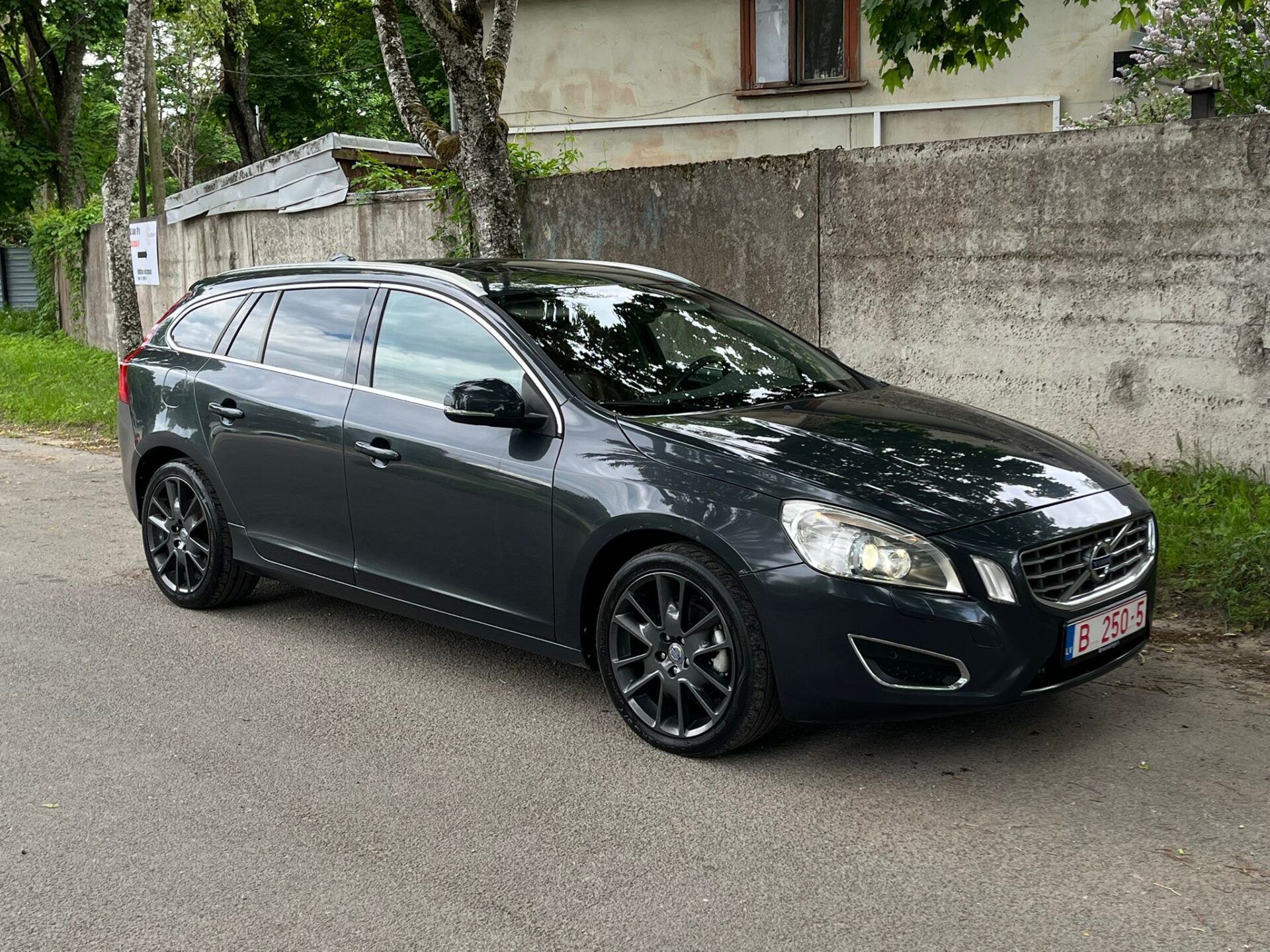 VOLVO V60 SUMMUM