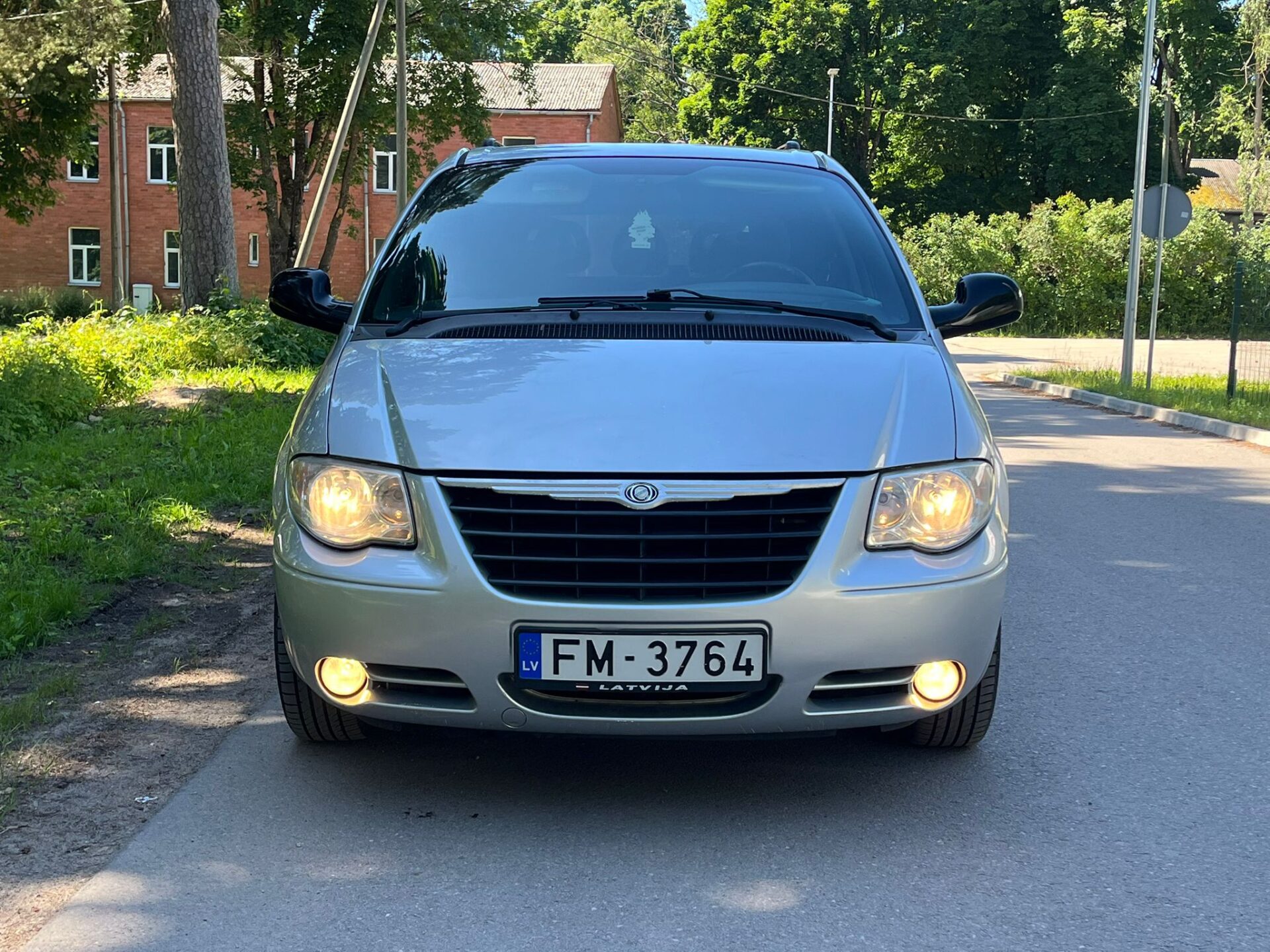 CHRYSLER VOYAGER 7-VIETAS