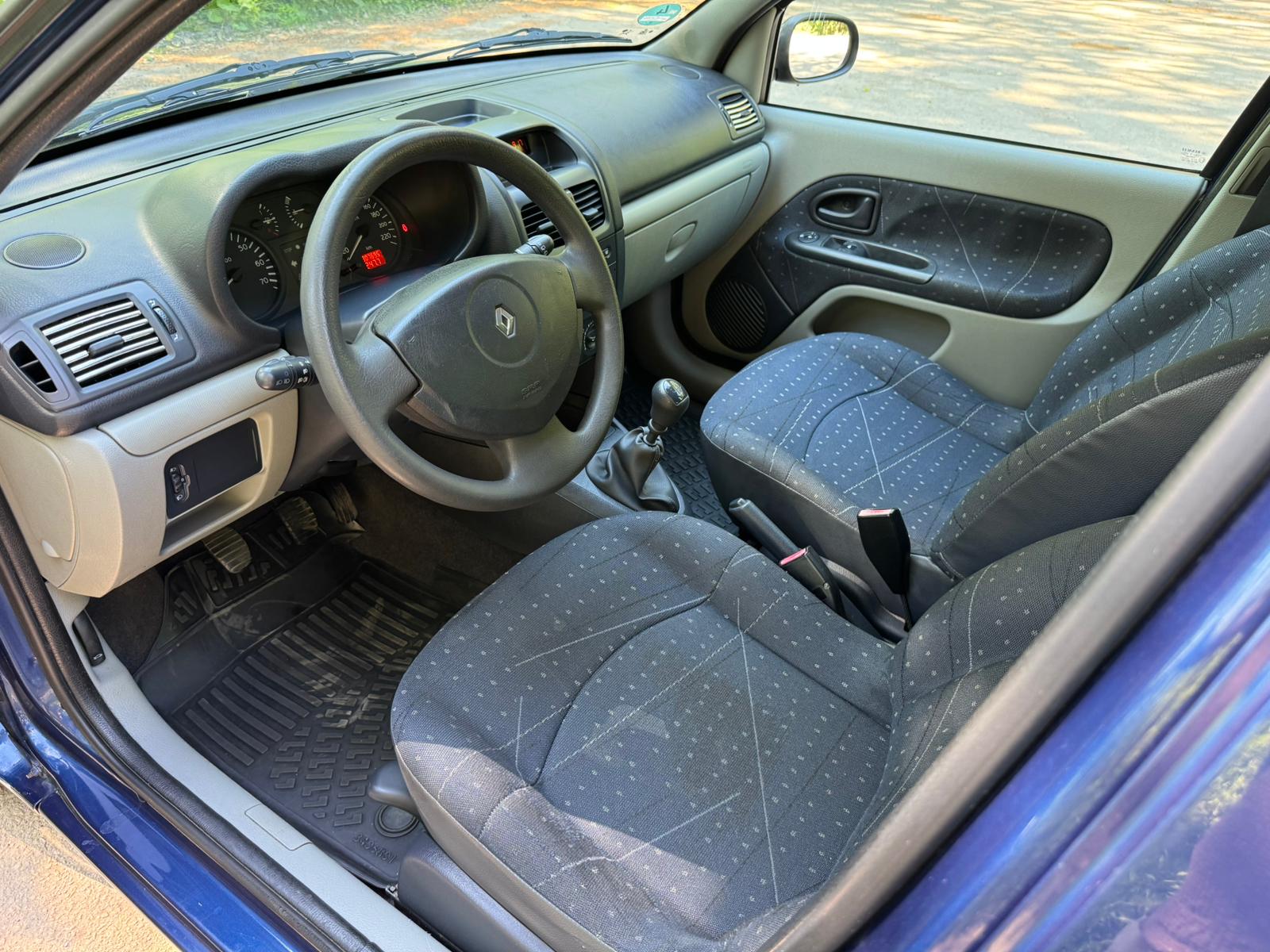 RENAULT CLIO