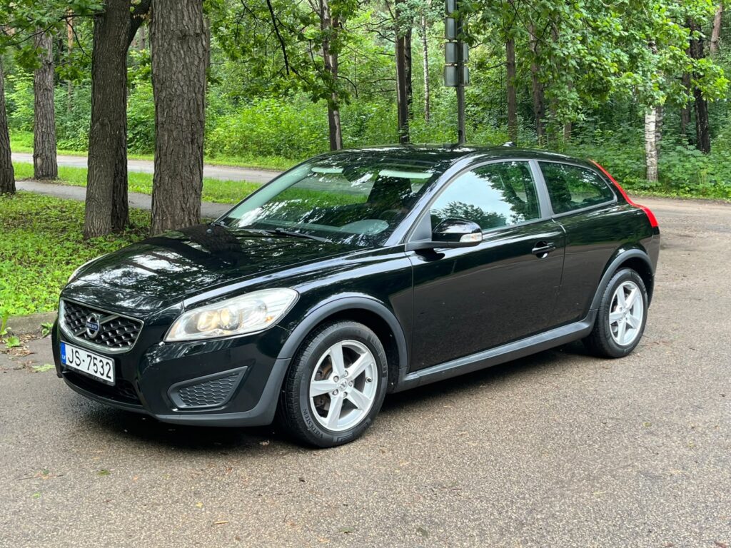 VOLVO C30