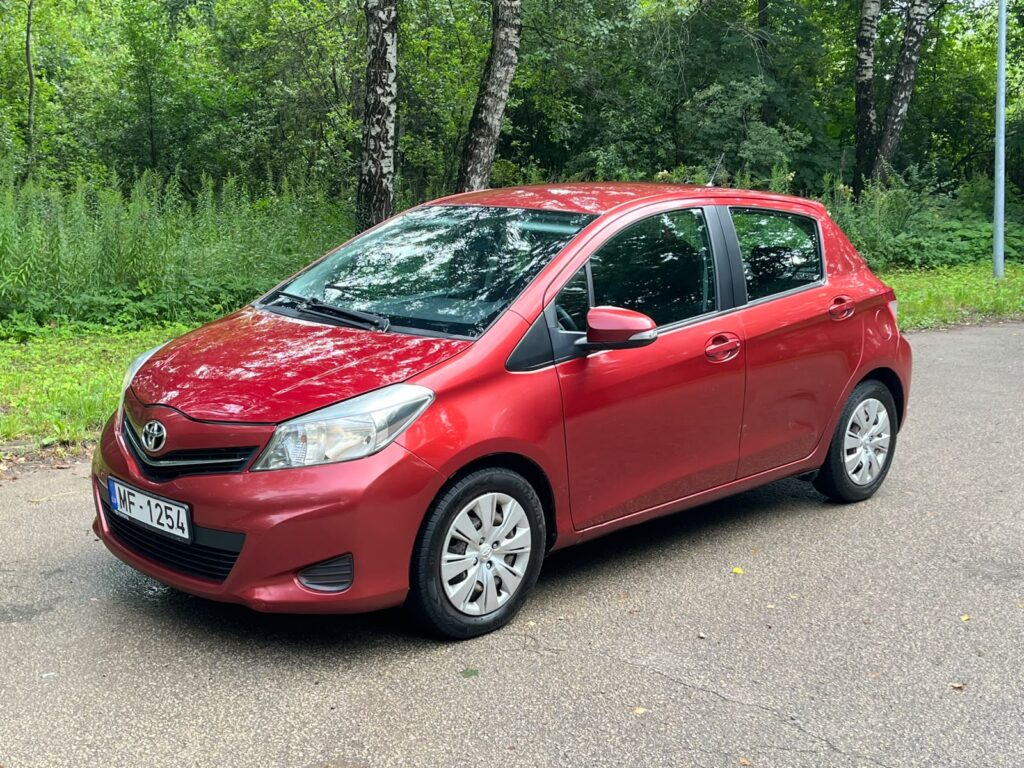 TOYOTA YARIS