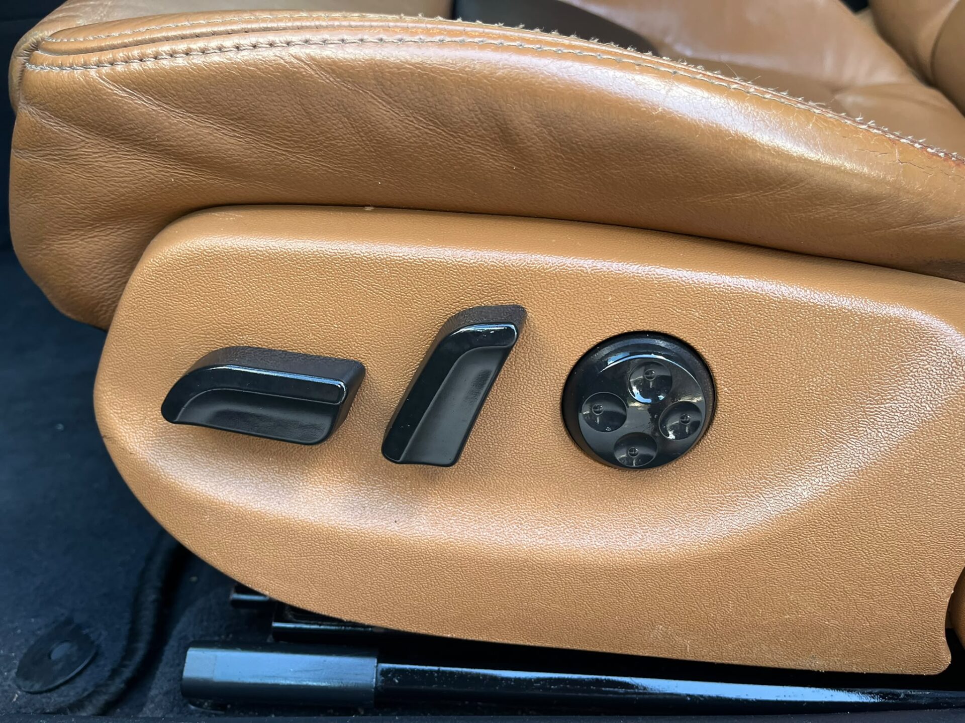 AUDI A6 QUATTRO