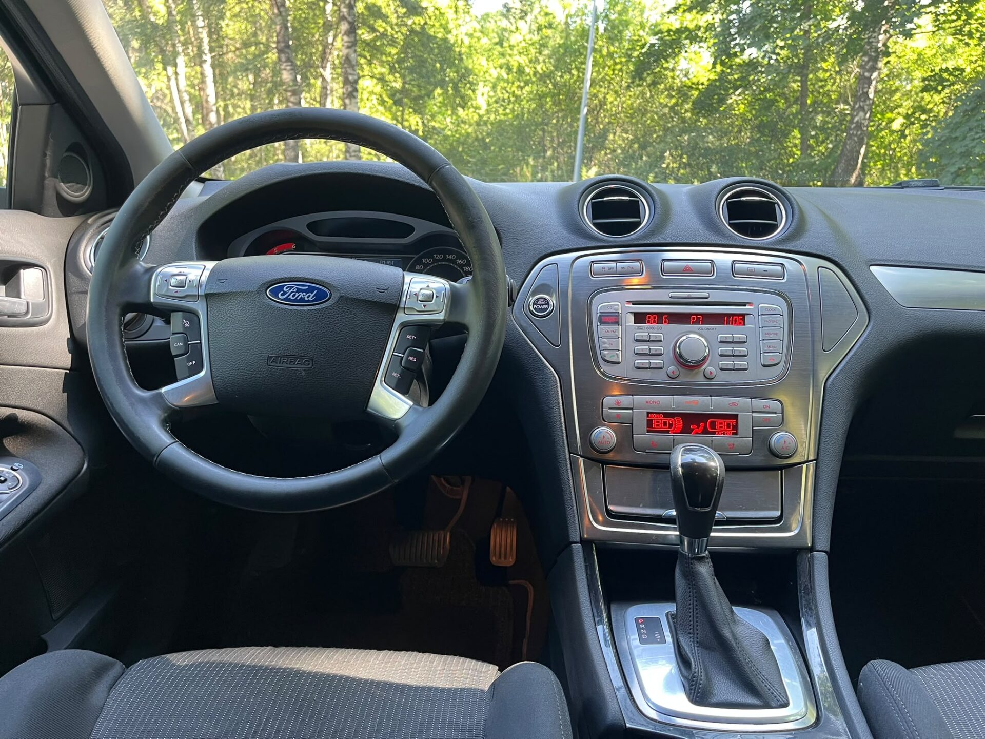 FORD MONDEO
