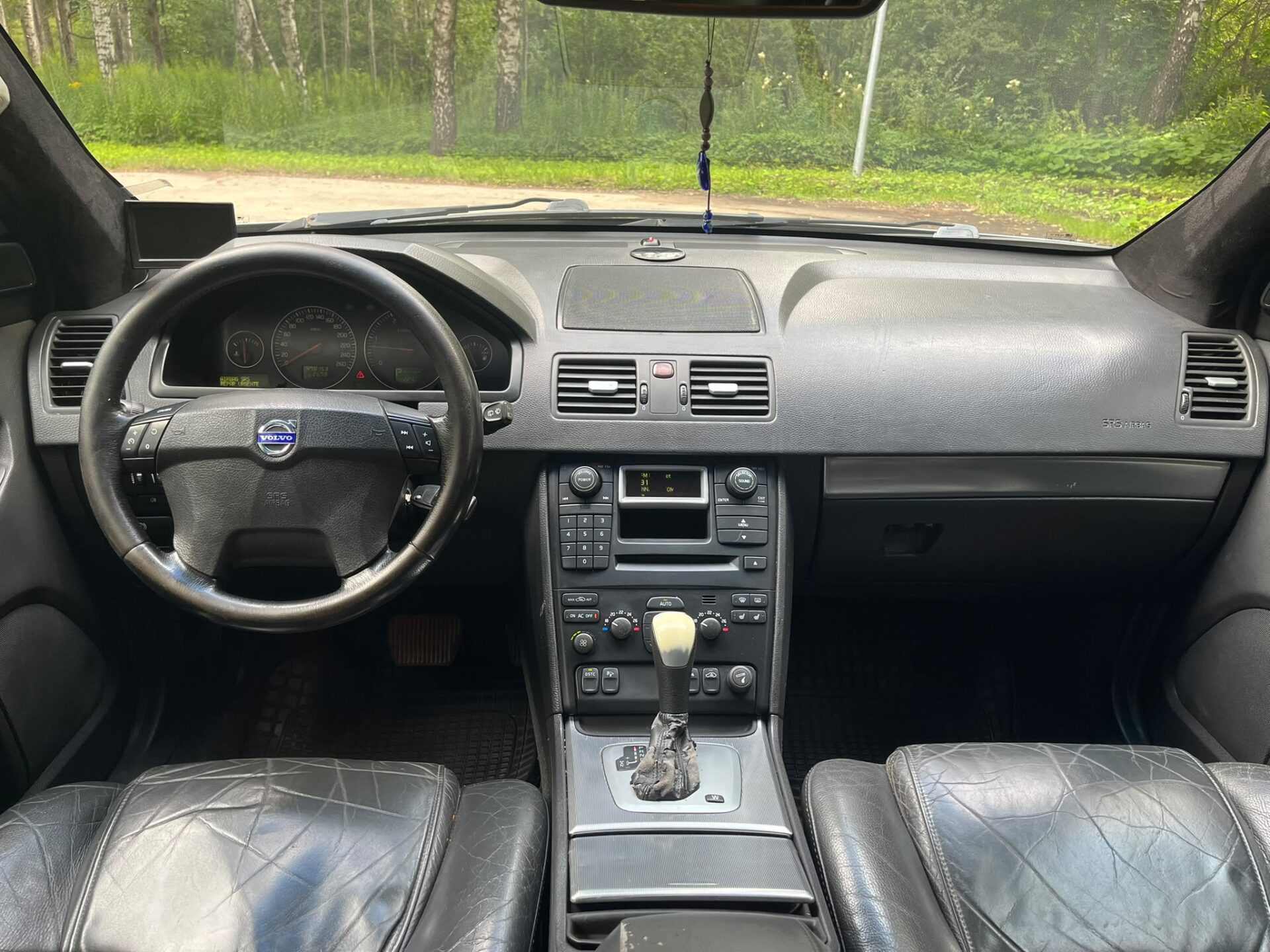 VOLVO XC90 7-VIETAS