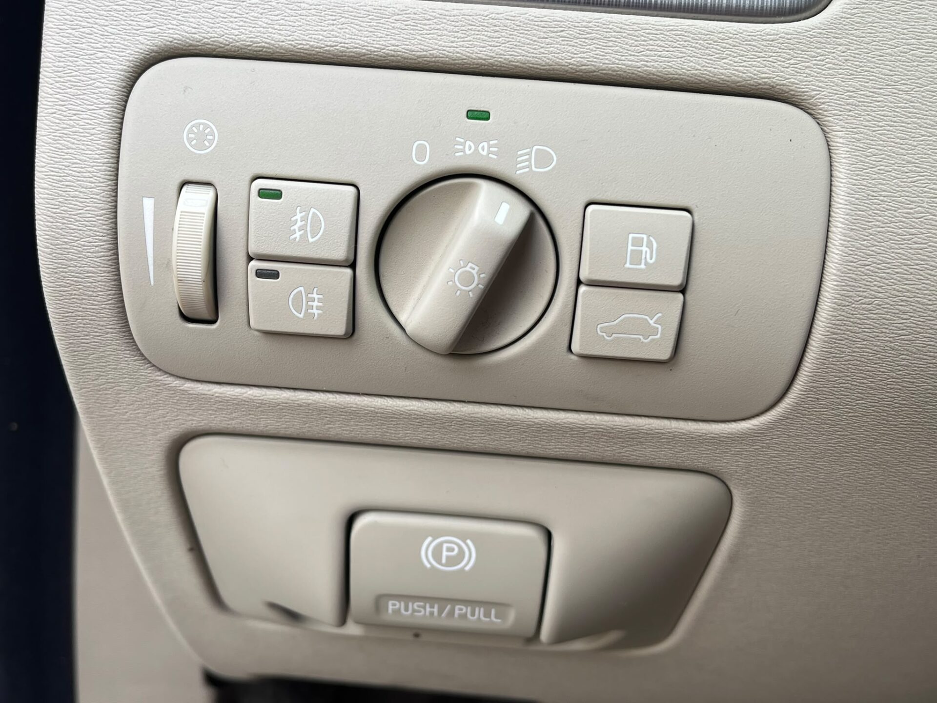 VOLVO S80 AWD