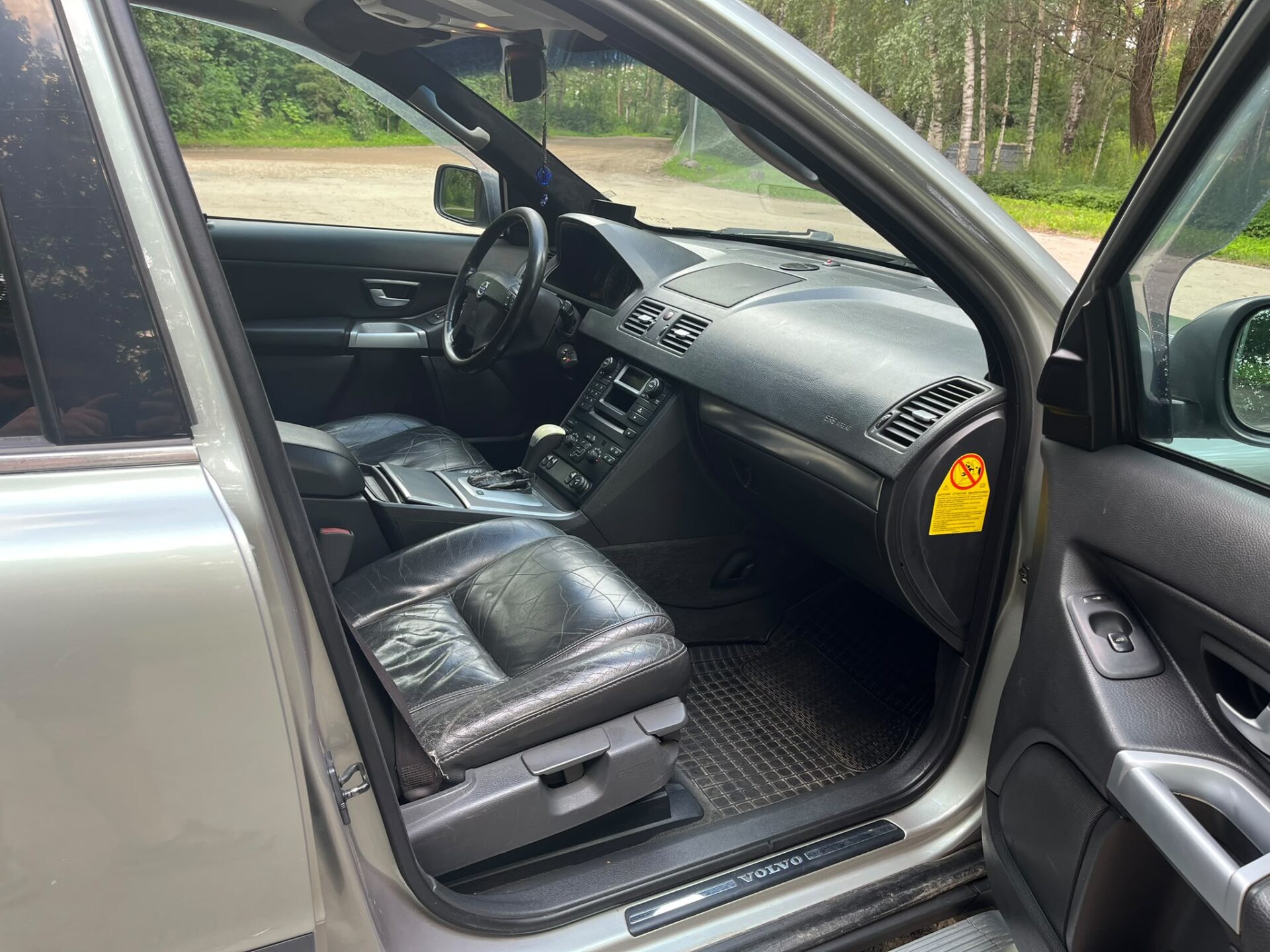 VOLVO XC90 7-VIETAS