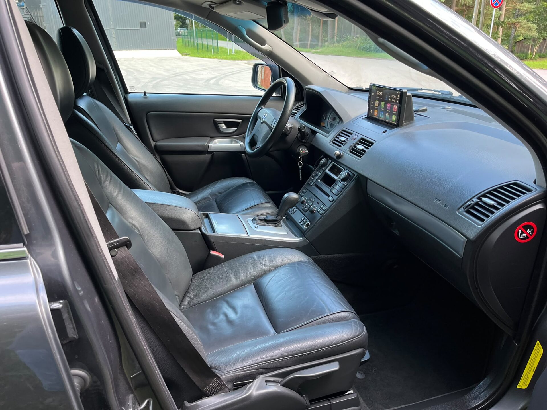 VOLVO XC90 7-VIETAS