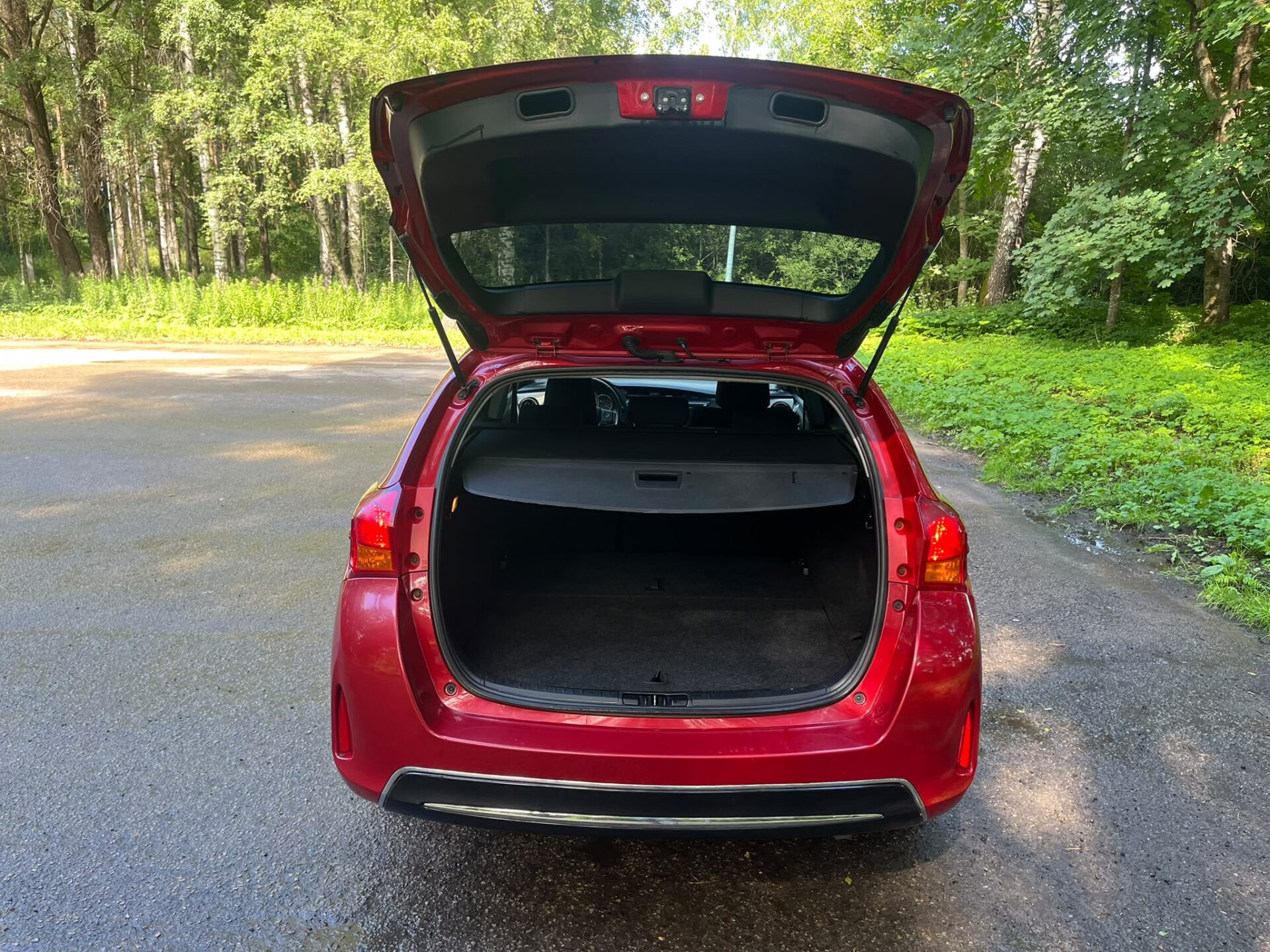 TOYOTA AURIS