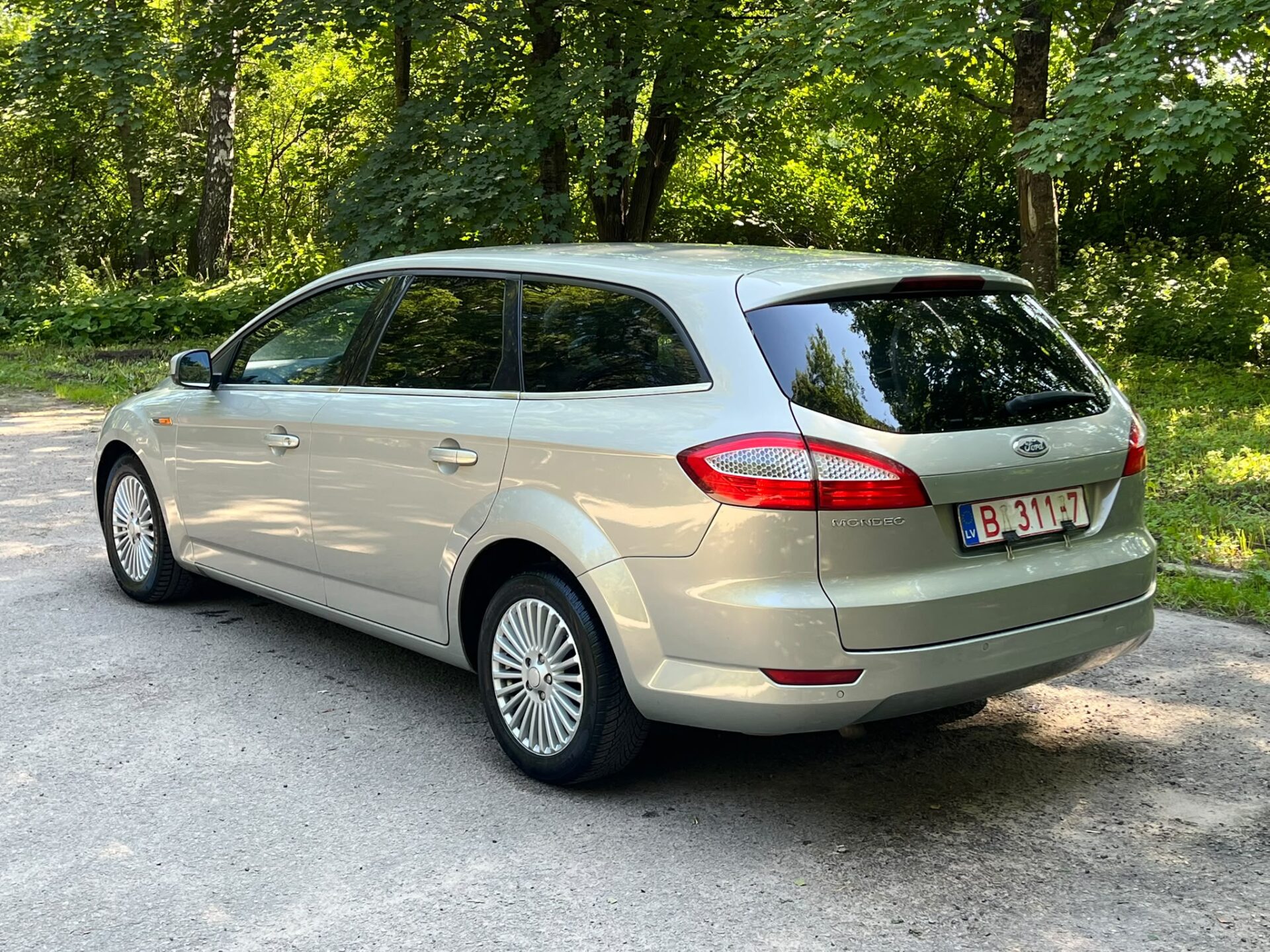 FORD MONDEO