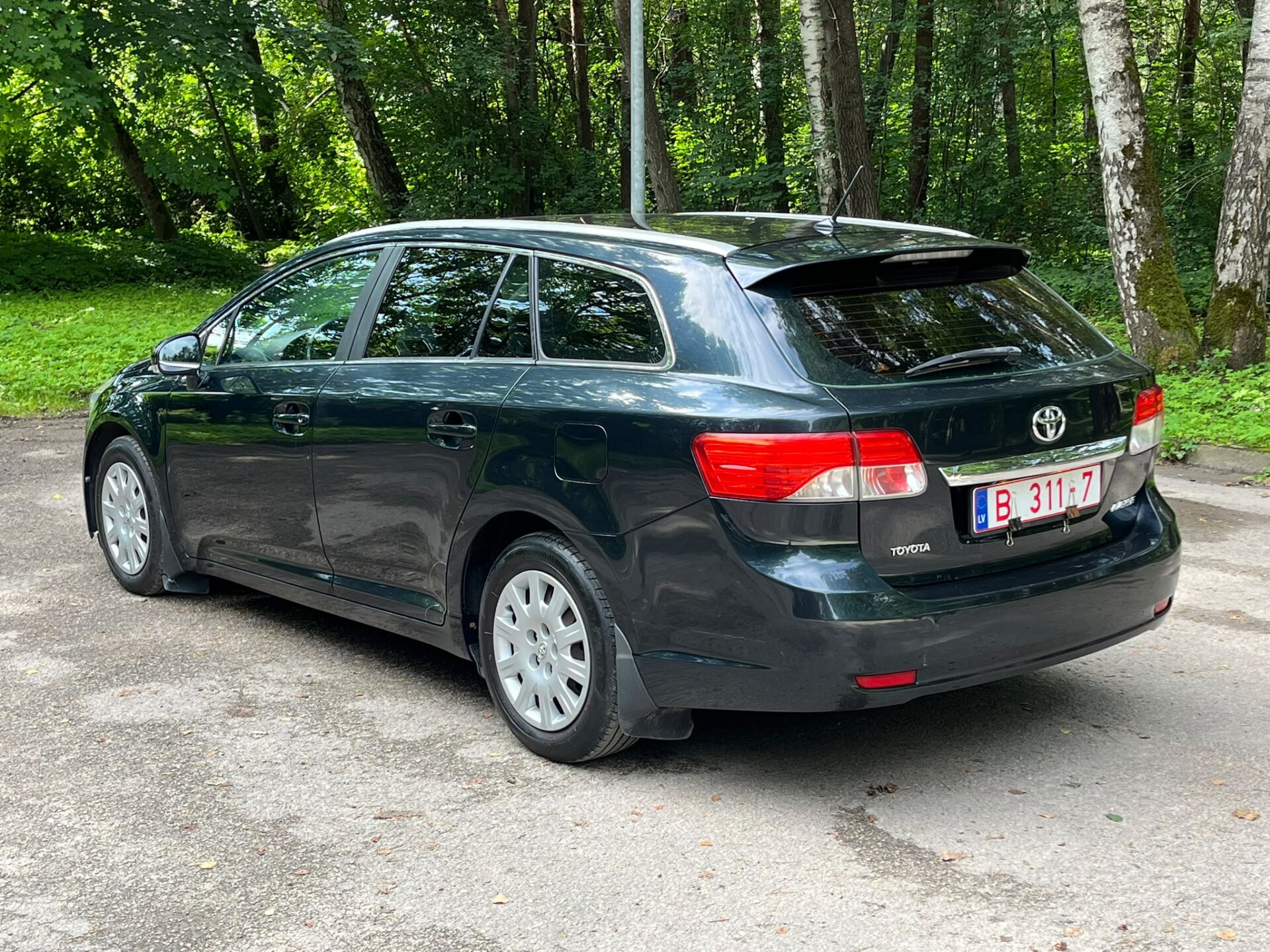 TOYOTA AVENSIS