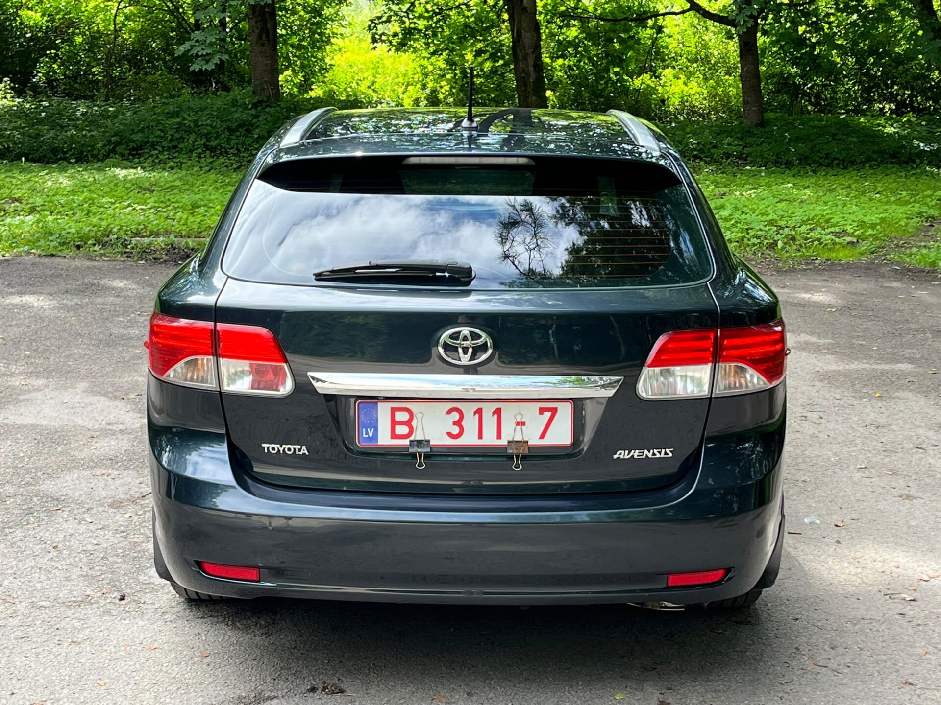 TOYOTA AVENSIS