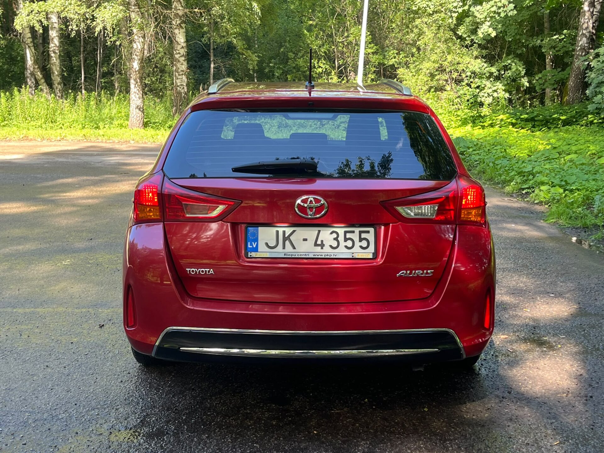 TOYOTA AURIS