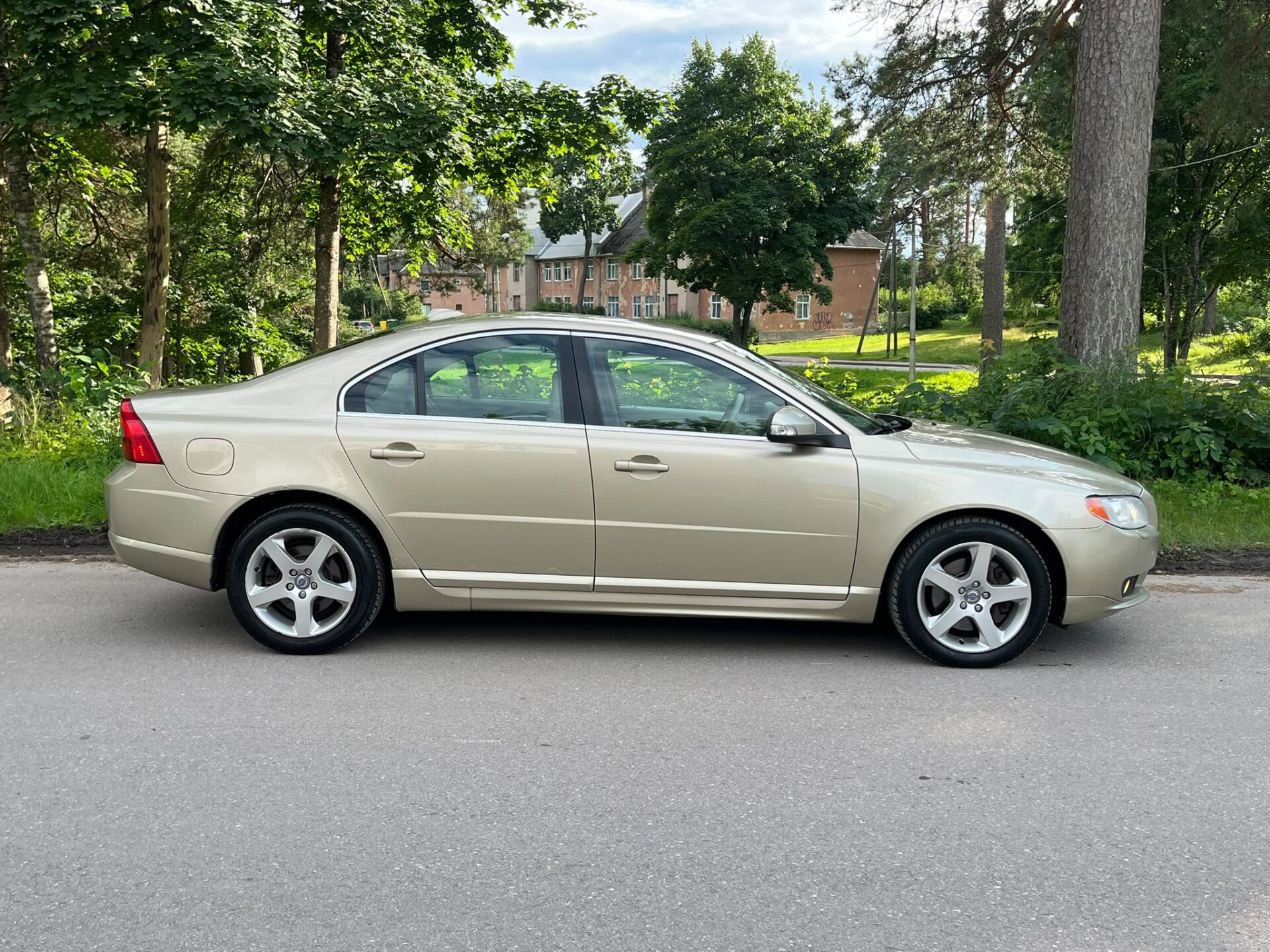 VOLVO S80 AWD