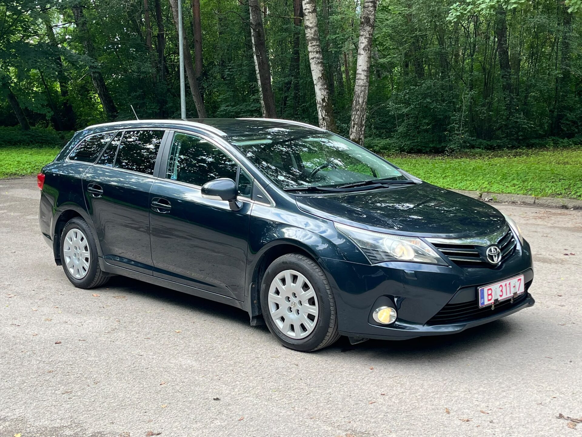 TOYOTA AVENSIS