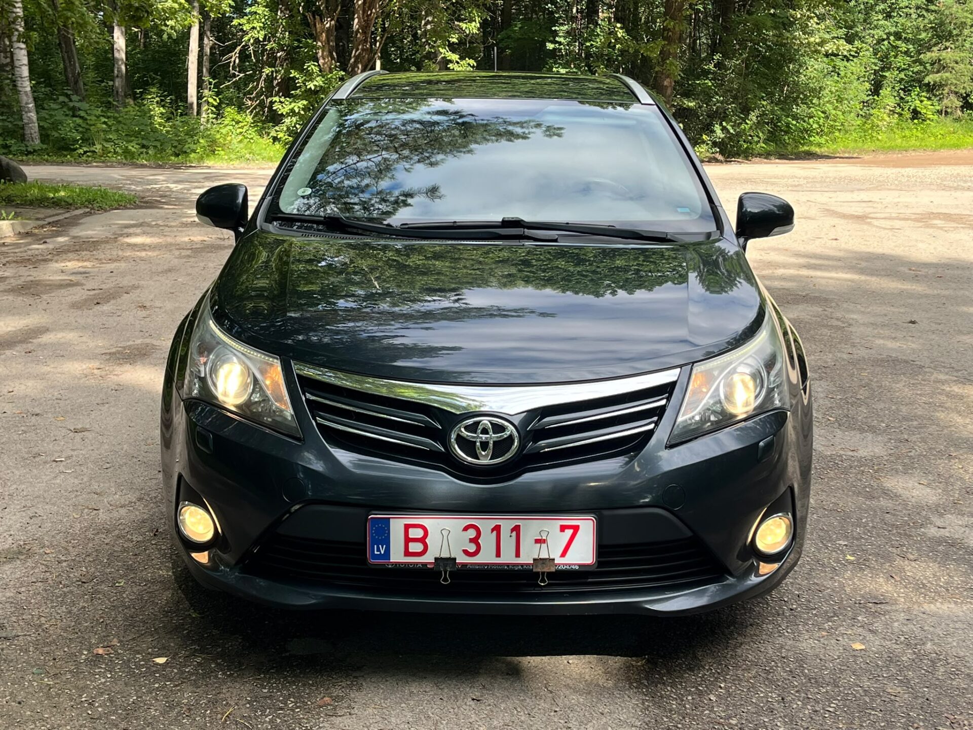 TOYOTA AVENSIS