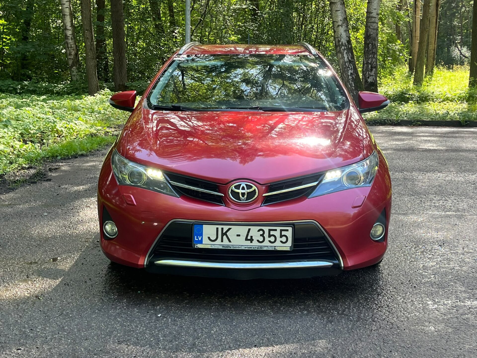 TOYOTA AURIS