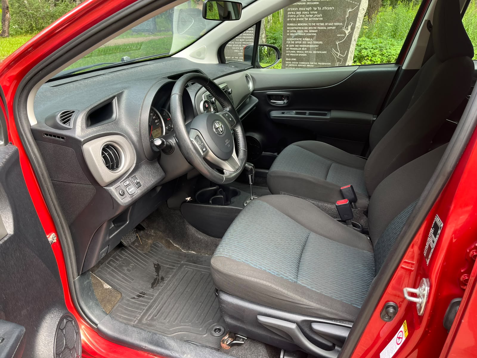 TOYOTA YARIS
