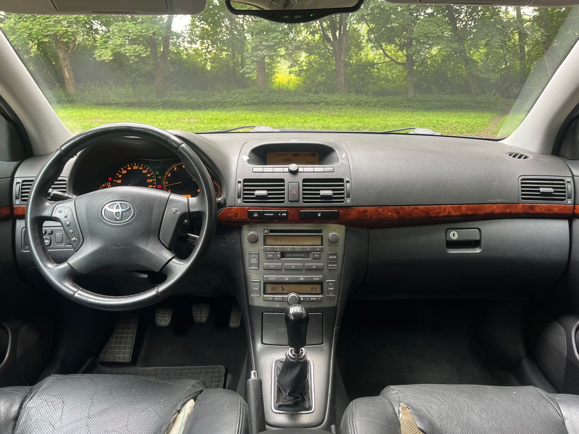 TOYOTA AVENSIS