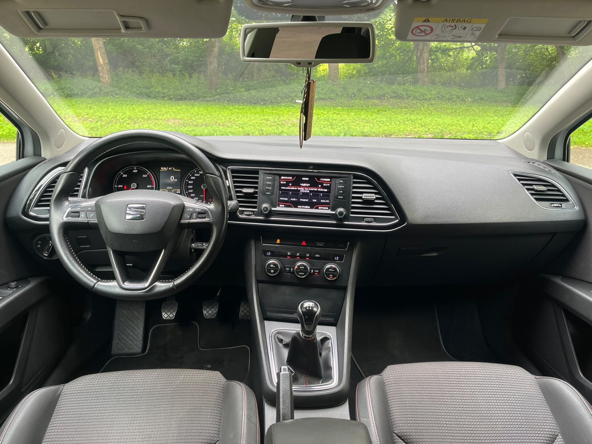 SEAT LEON