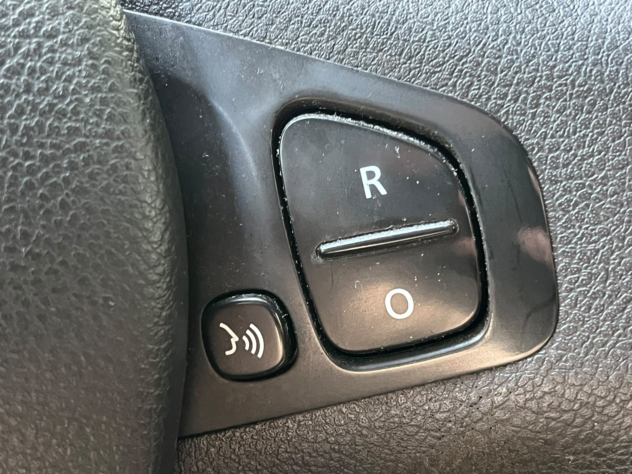 OPEL VIVARO-KRAVAS