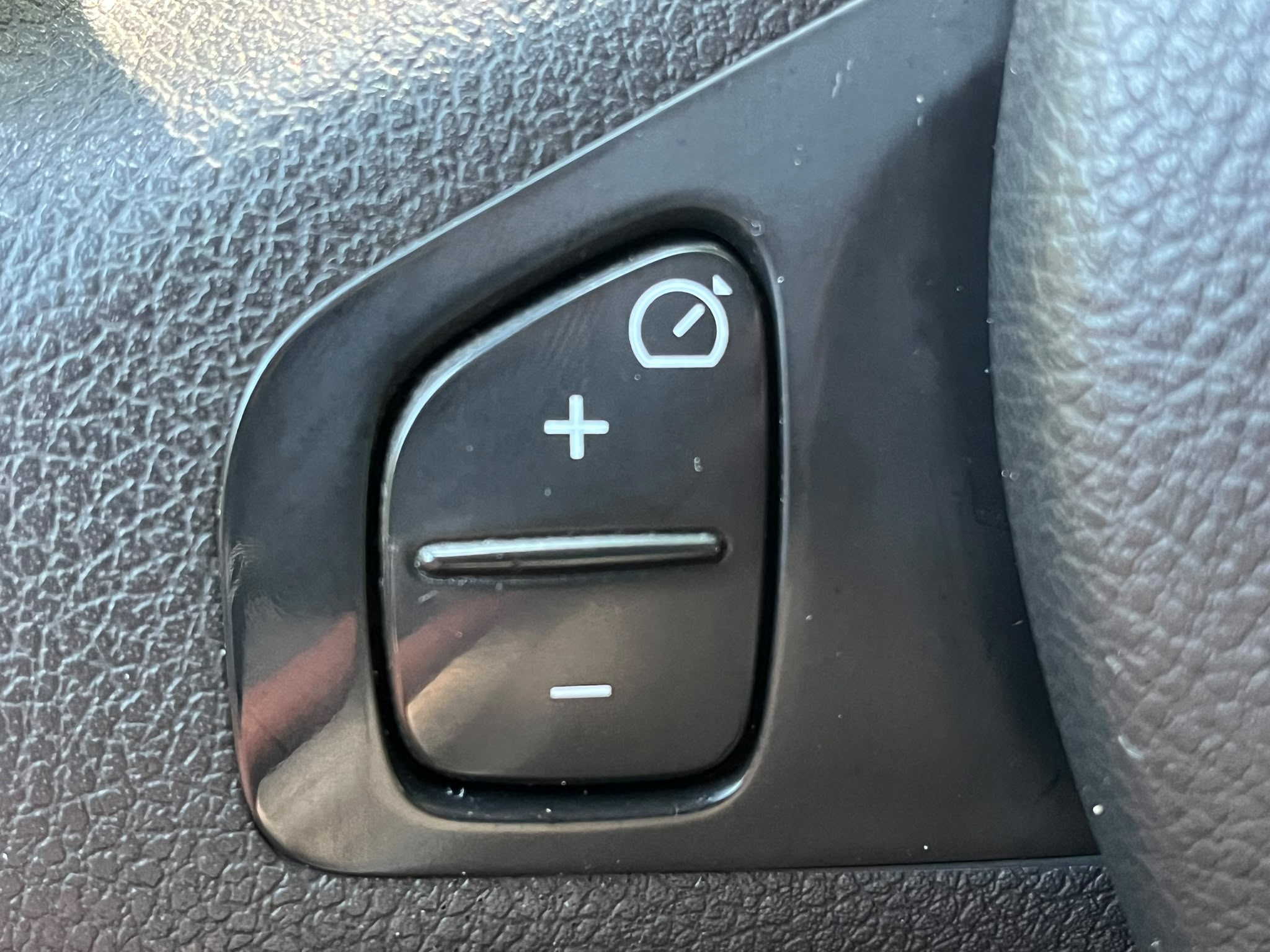OPEL VIVARO-KRAVAS