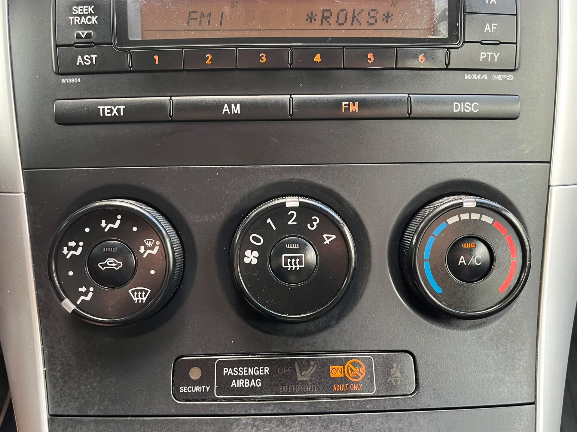 TOYOTA AURIS