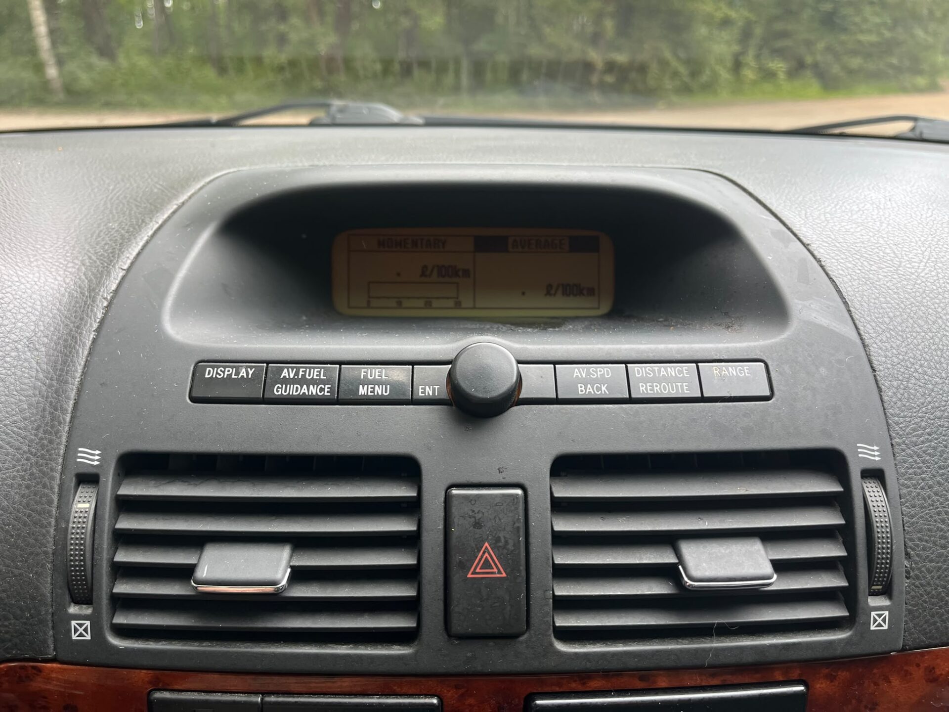 TOYOTA AVENSIS