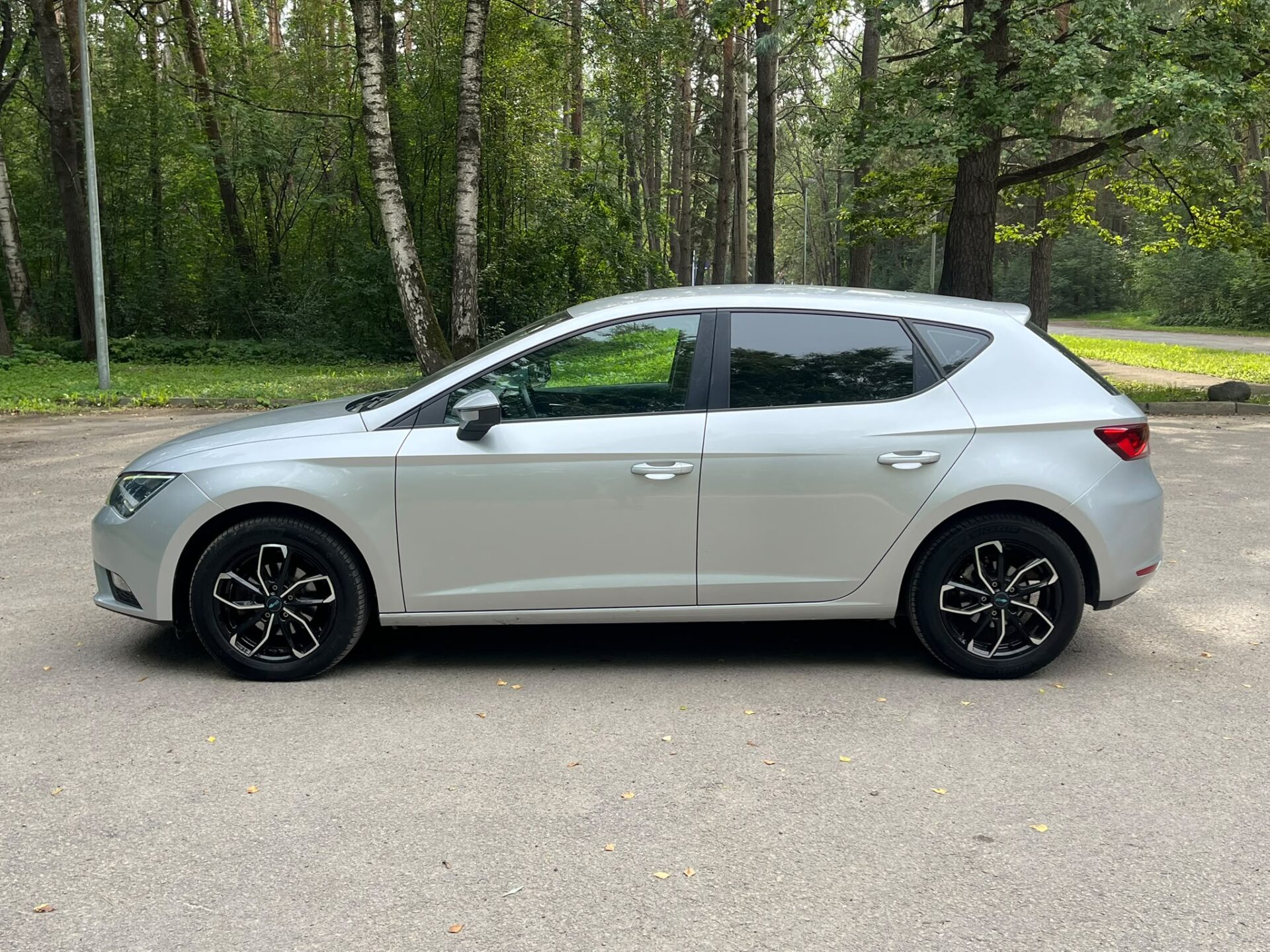 SEAT LEON