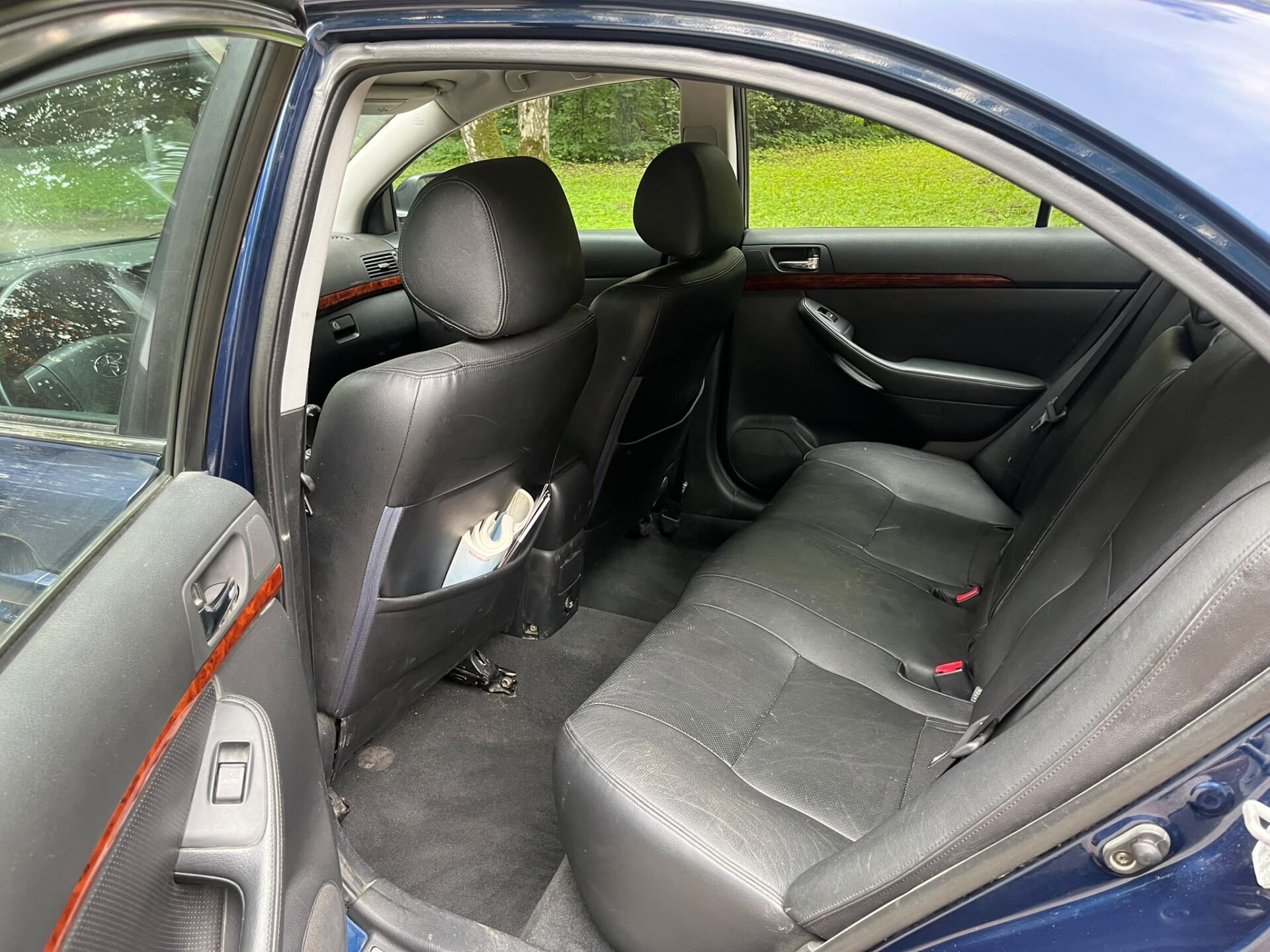 TOYOTA AVENSIS