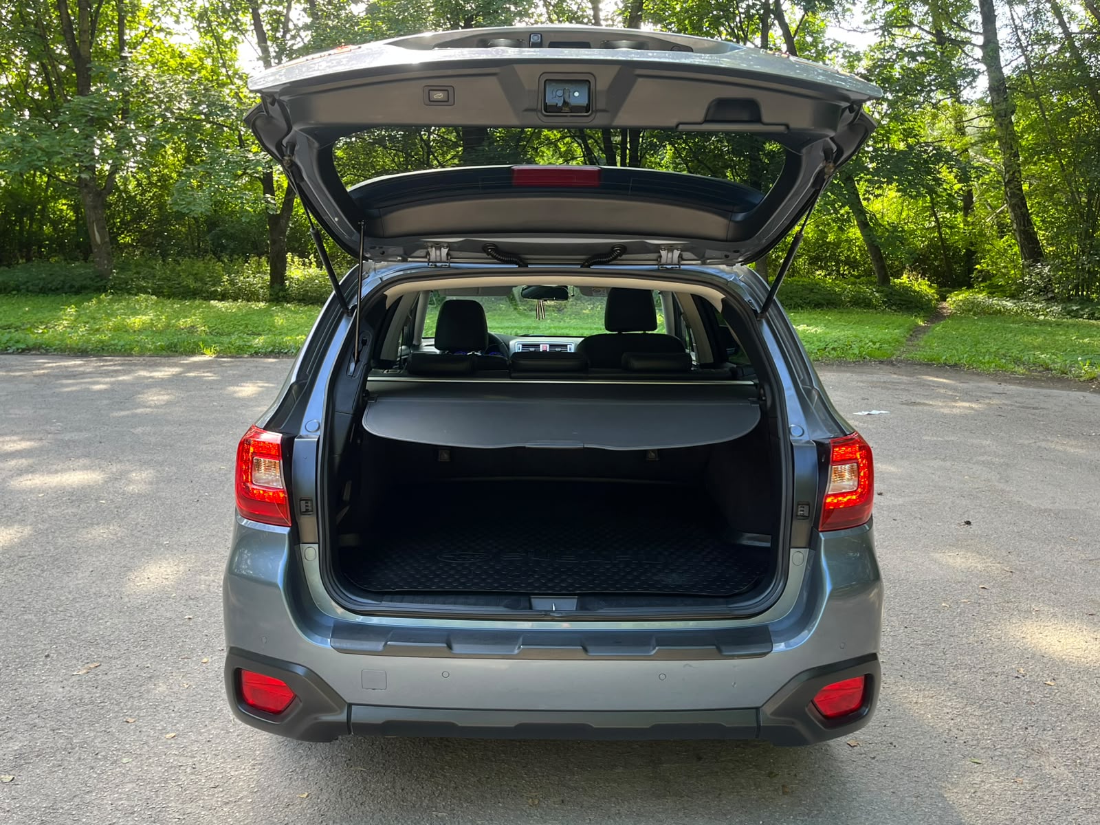 SUBARU LEGACY OUTBACK AWD