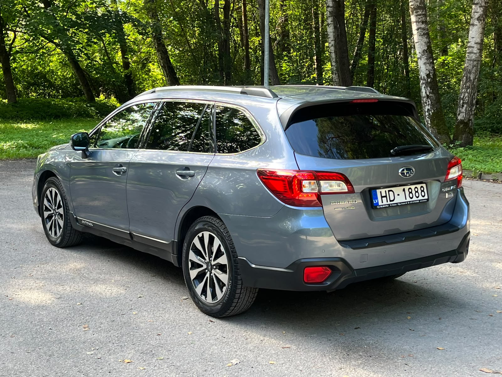 SUBARU LEGACY OUTBACK AWD
