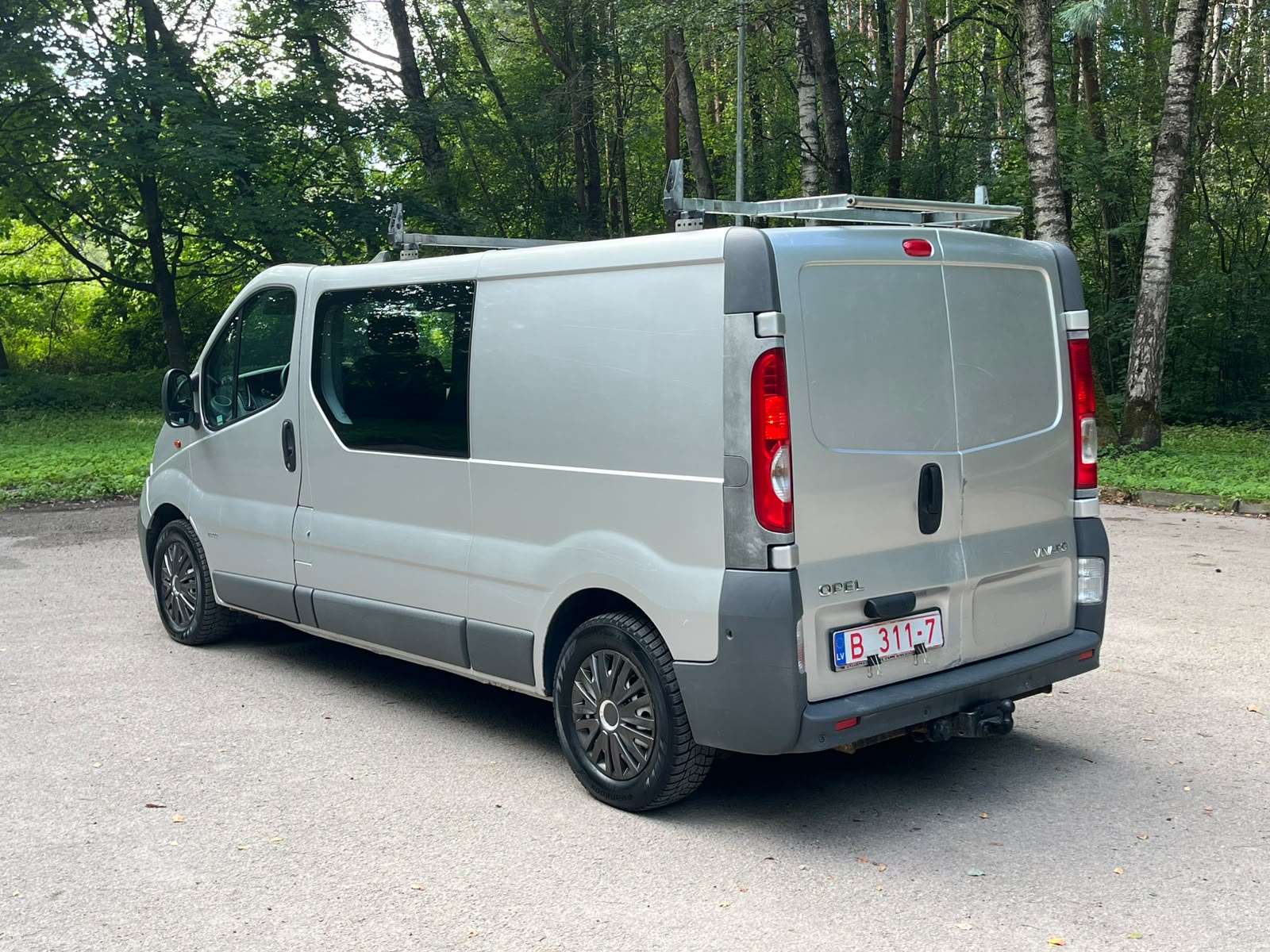 OPEL VIVARO 6-VIETAS